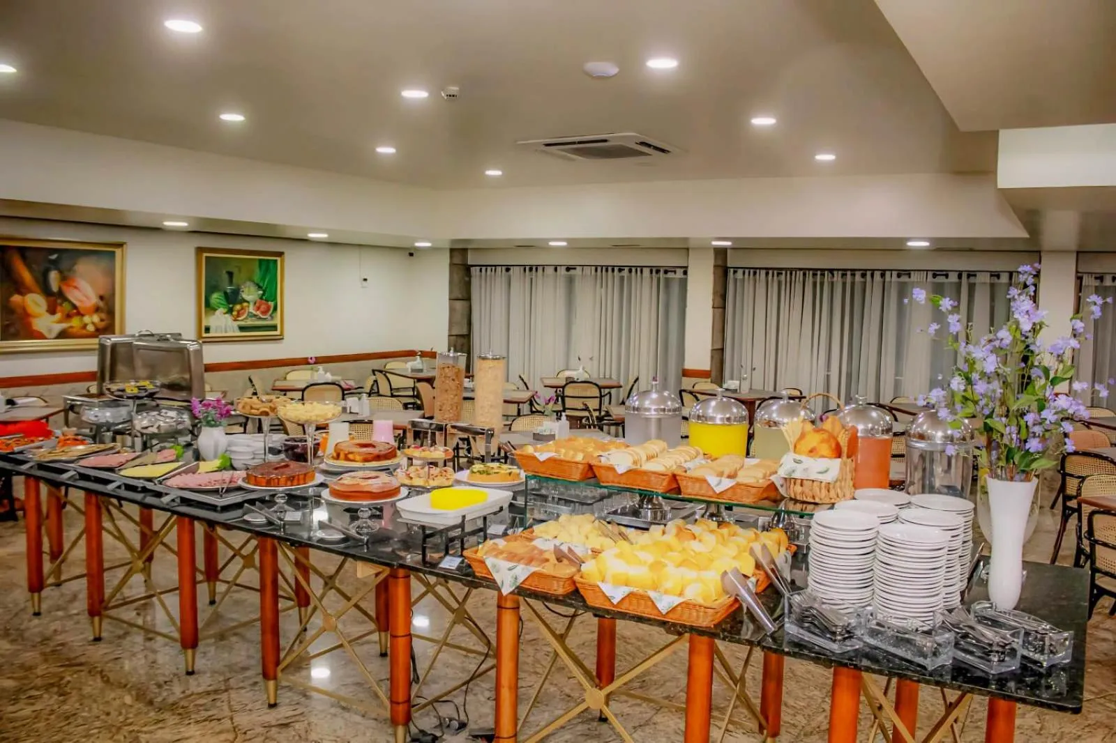 Breakfast in Hotel Dan Inn Planalto São Paulo