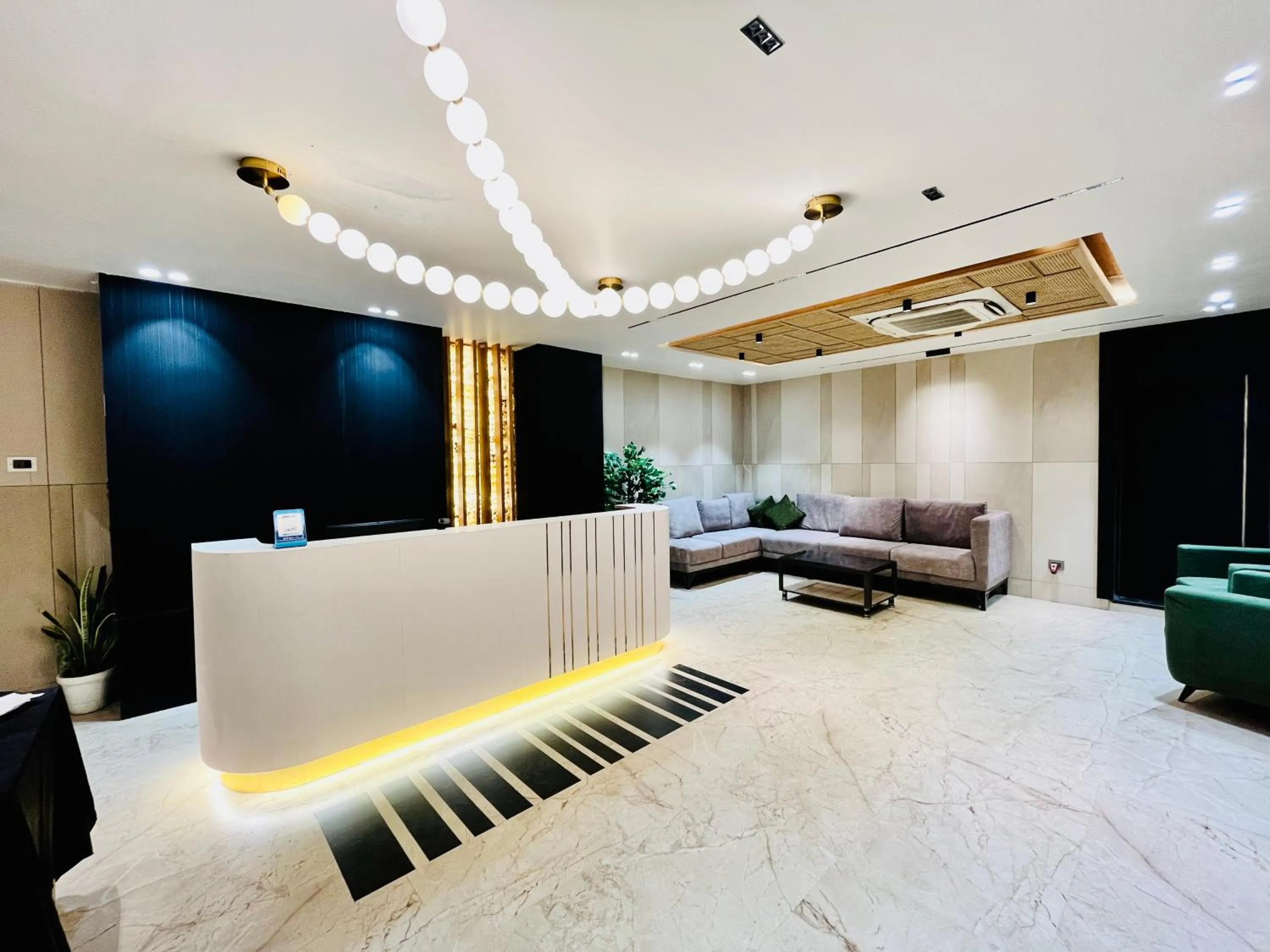 Living room in Shankar Bhavan By Vinayak Hotels