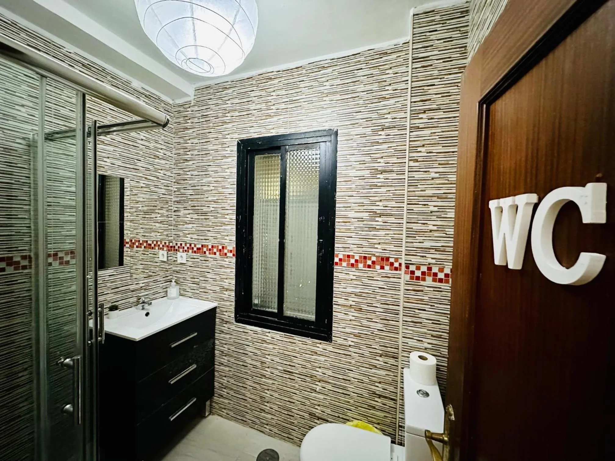 Rooms in Madrid Downtown