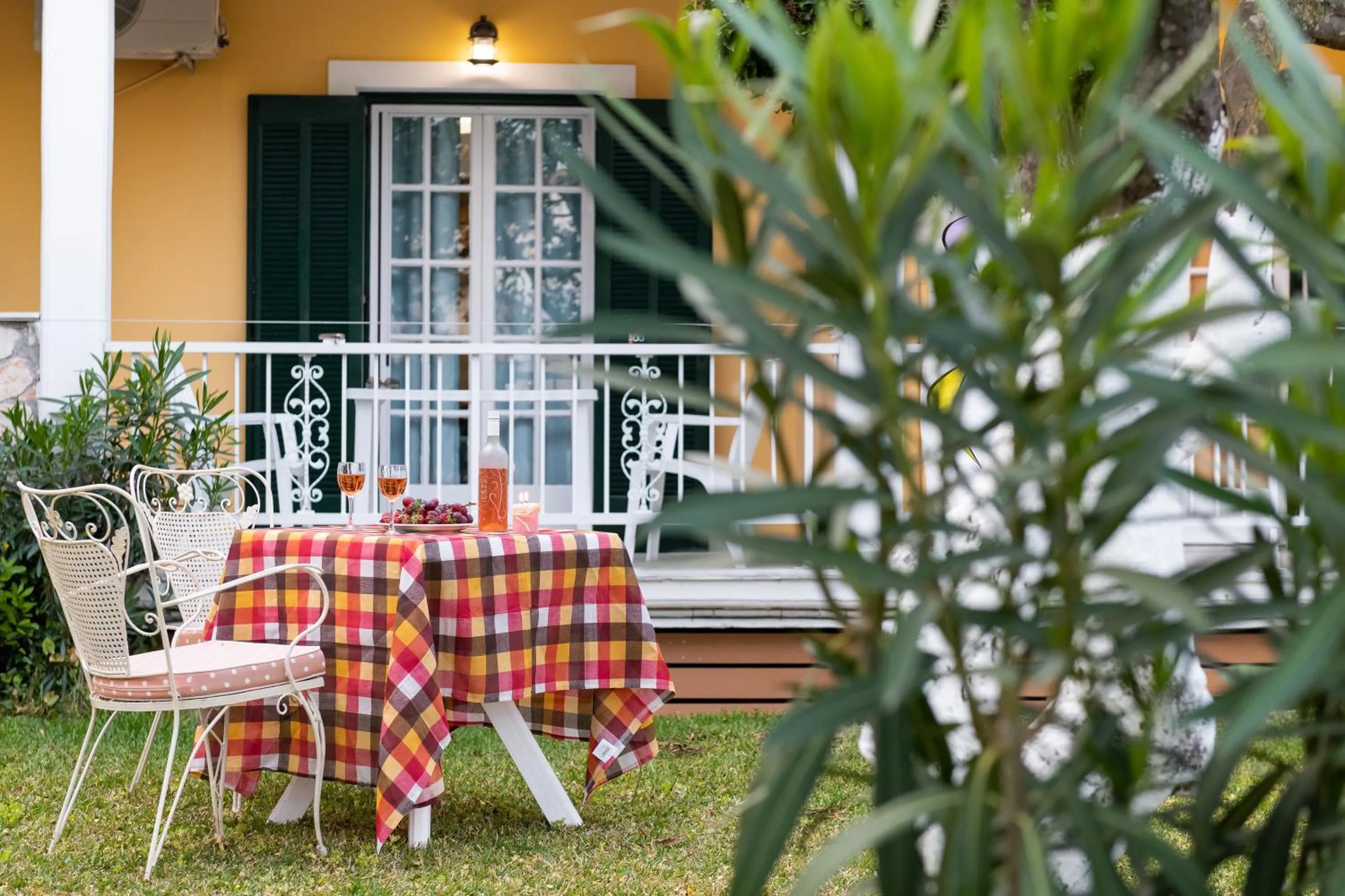 Property building in Domus Alta