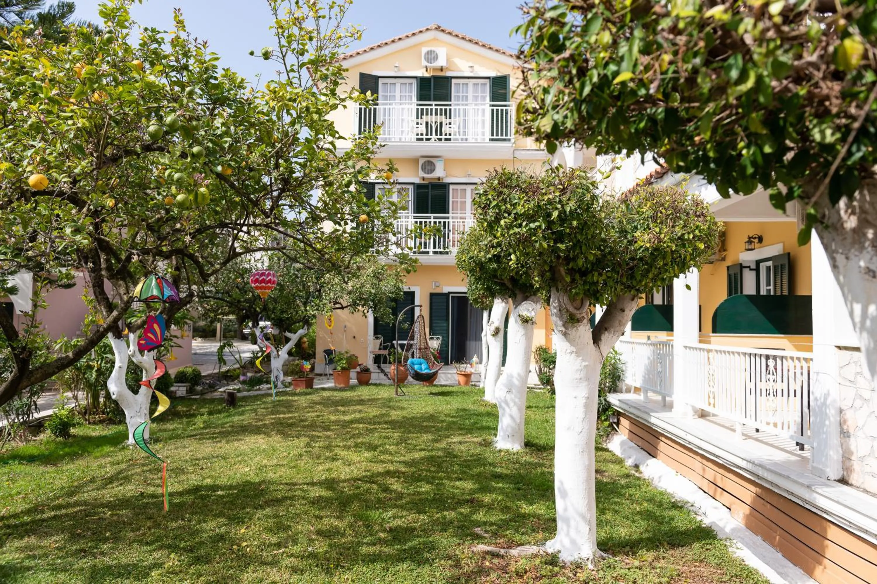 Property building in Domus Alta