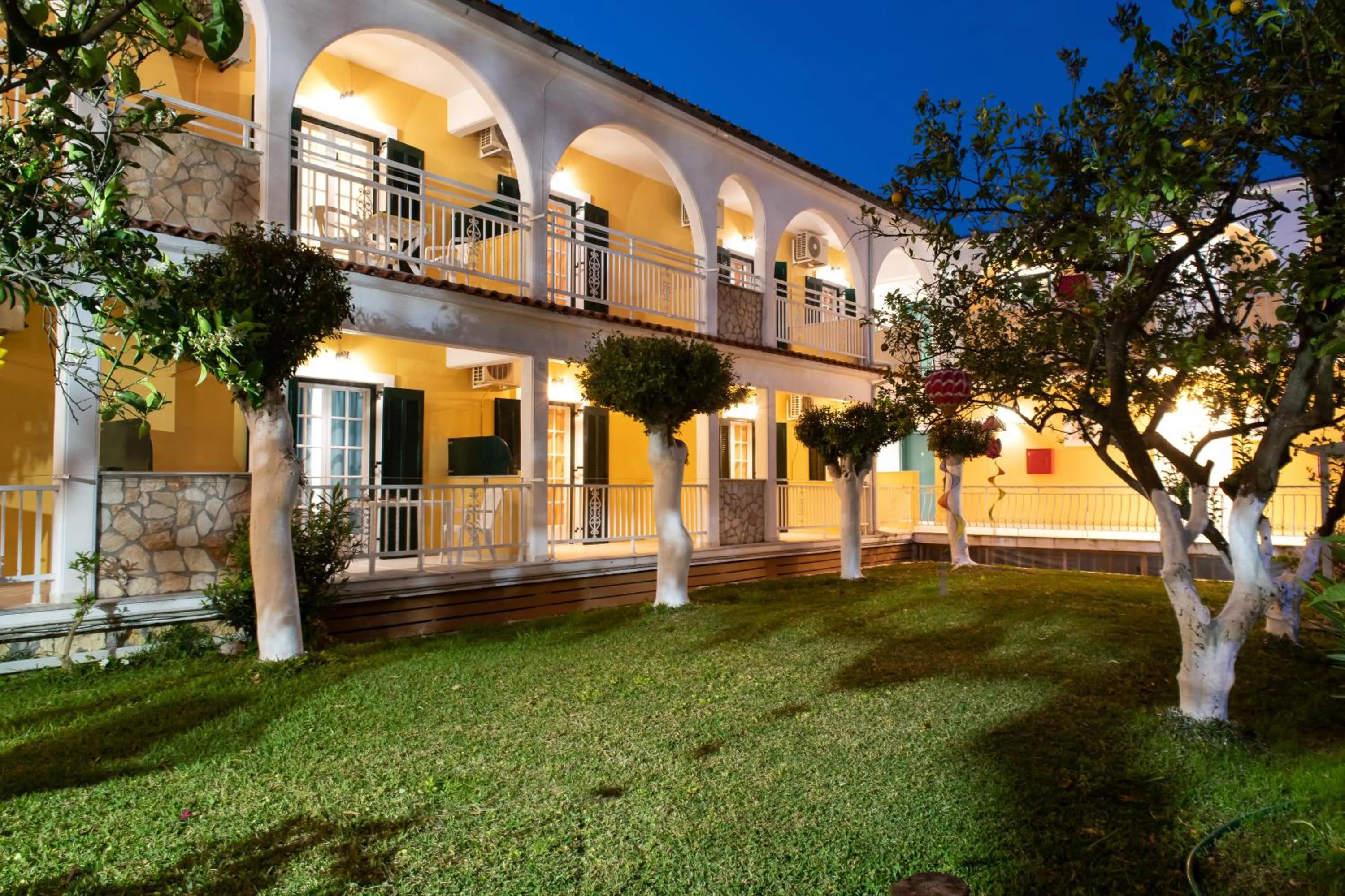 Property building in Domus Alta