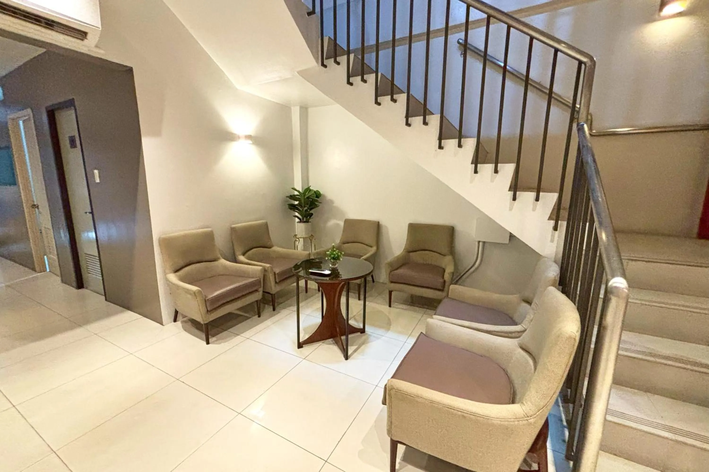 LuxeLite Suites Pasay