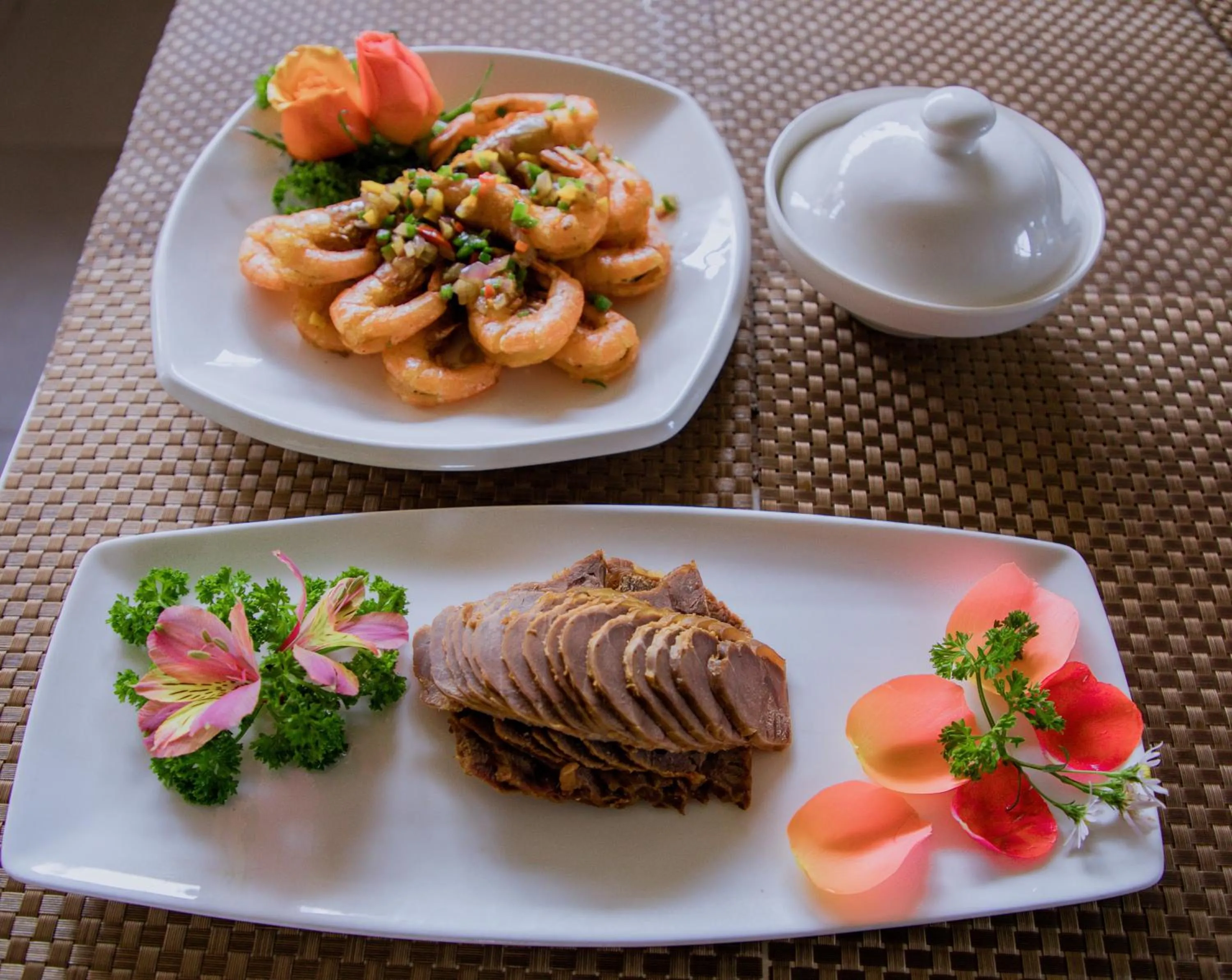 Food and drinks in 2000 Hotel Downtown Kigali