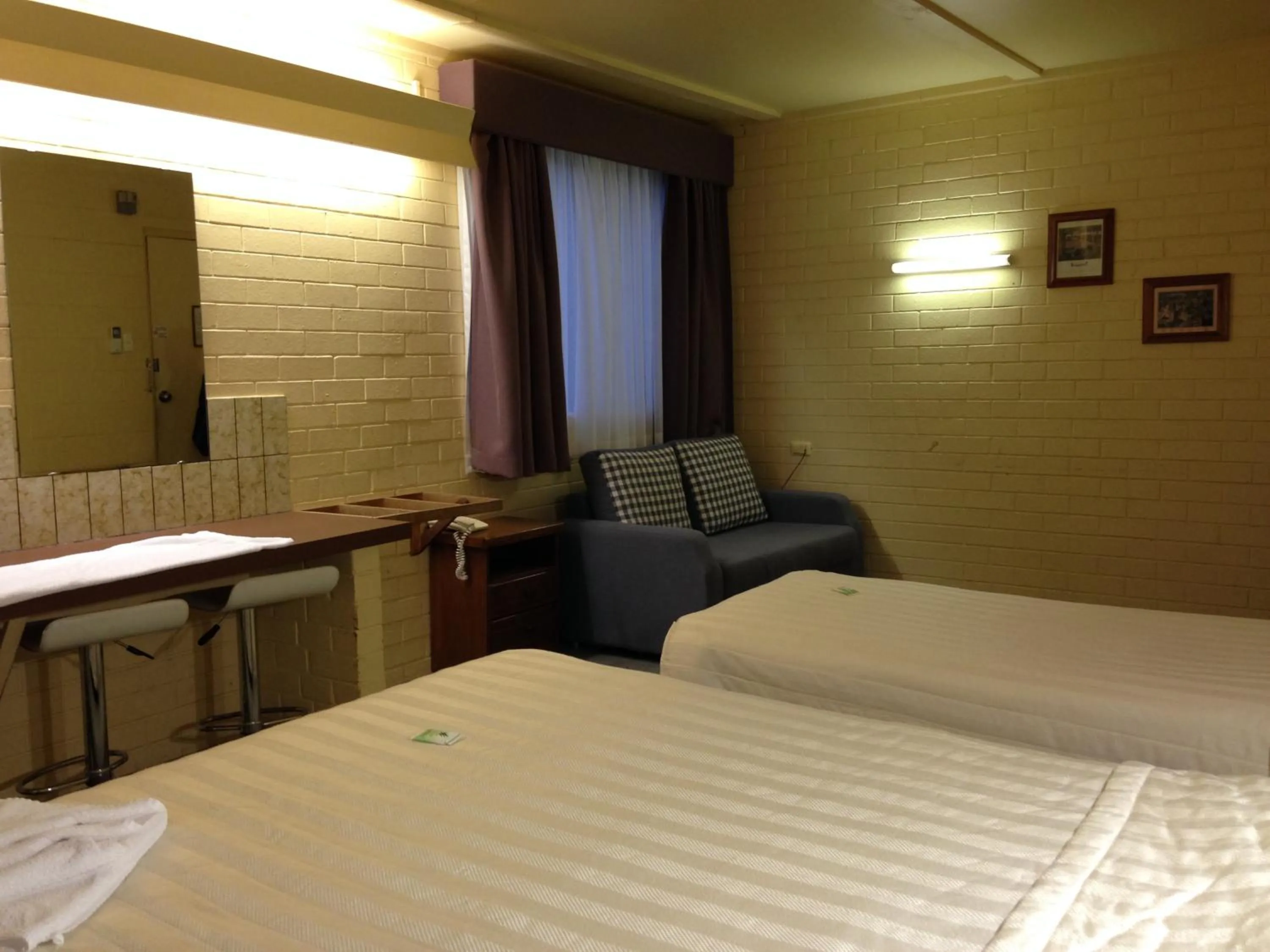 Photo of the whole room, Bed in Robertson Country Motel