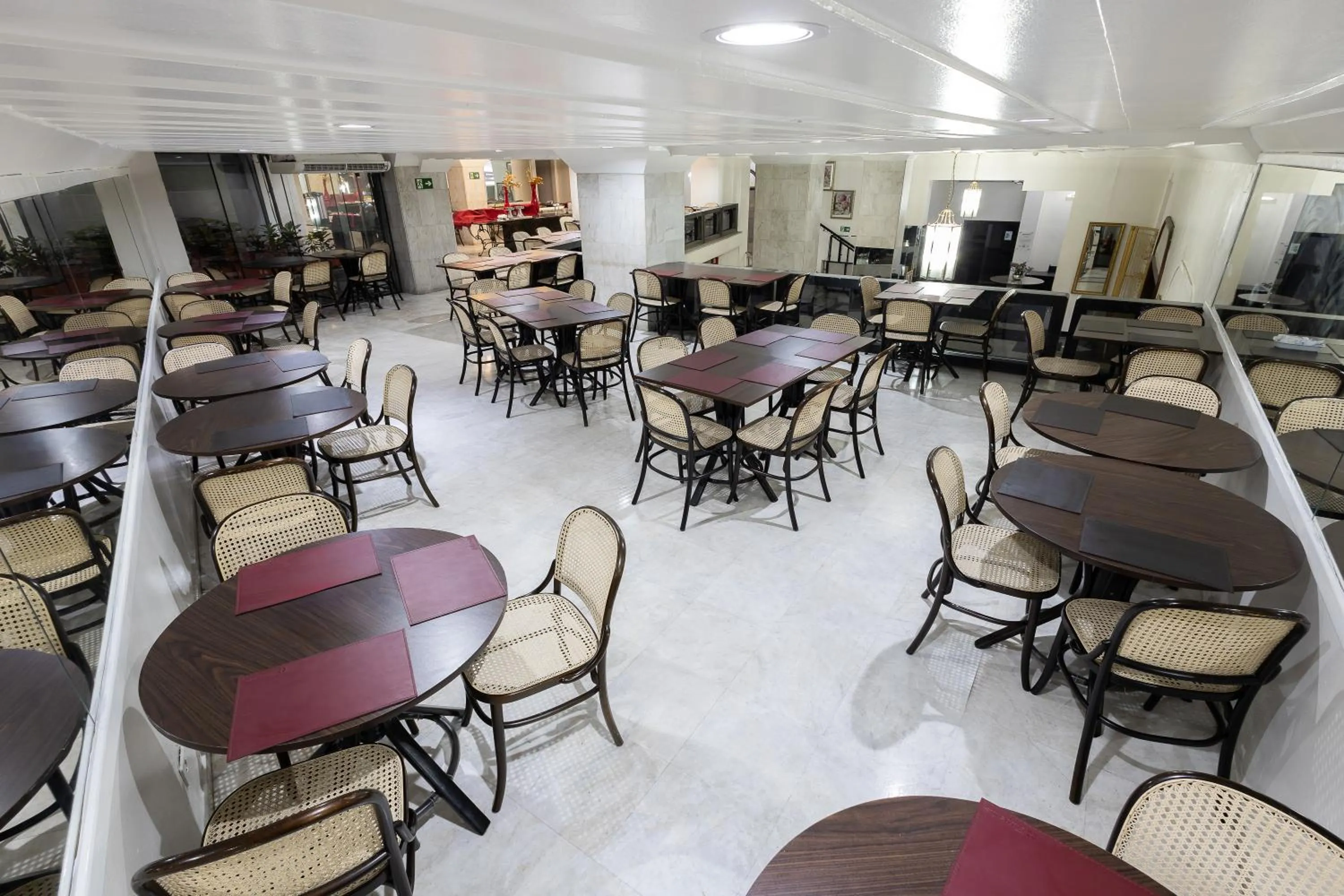 Restaurant/places to eat in Hotel Euro Suite São Paulo by Nacional Inn - A 600 METROS DA RUA 25 DE MARÇO