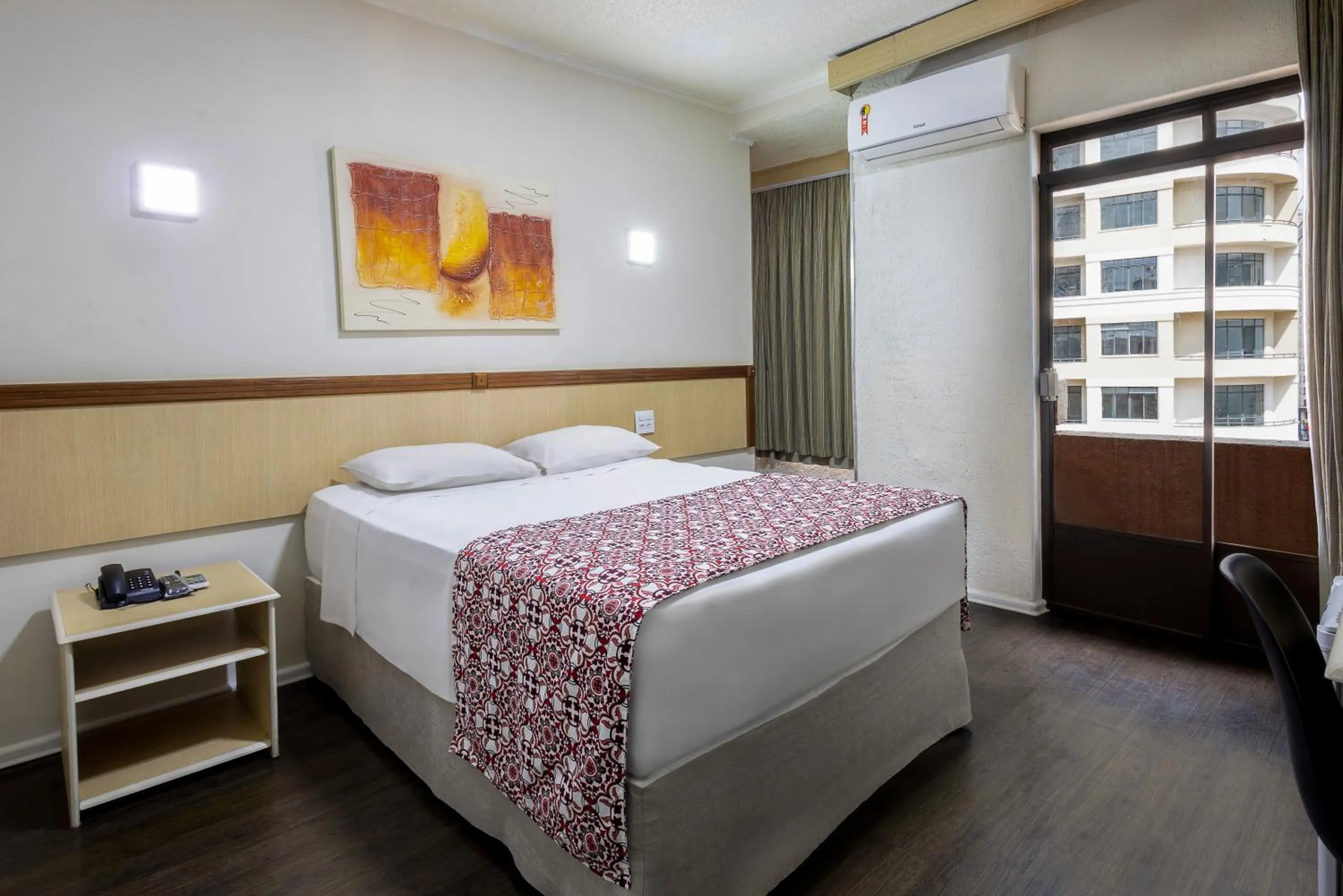 Photo of the whole room, Bed in Hotel Euro Suite São Paulo by Nacional Inn - A 600 METROS DA RUA 25 DE MARÇO