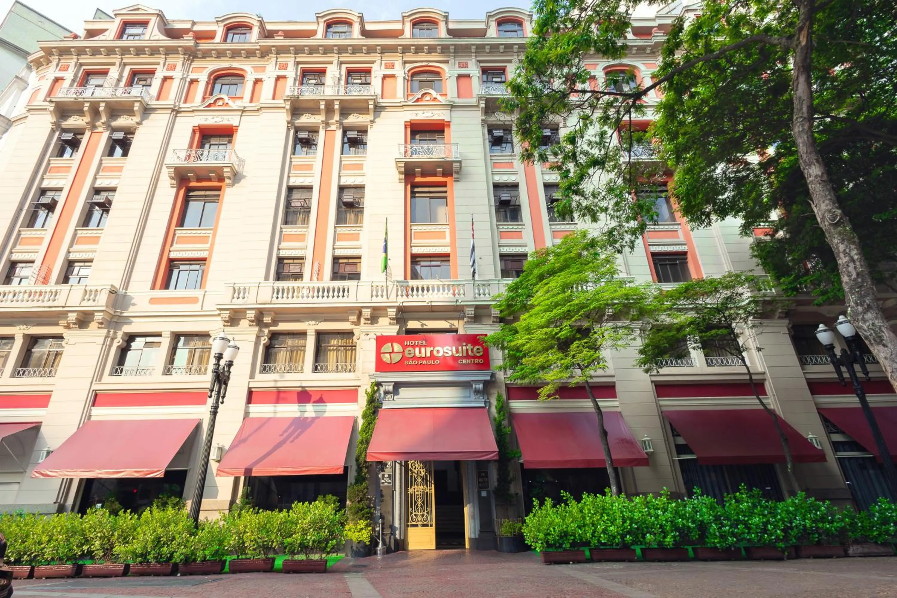Property building in Hotel Euro Suite São Paulo by Nacional Inn - A 600 METROS DA RUA 25 DE MARÇO