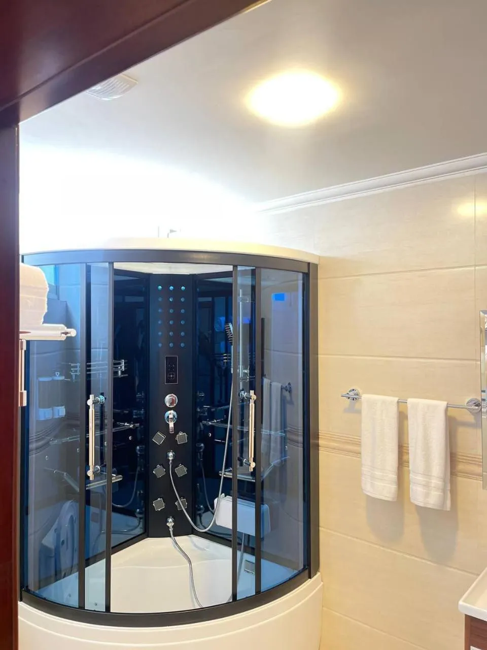 Bathroom in Crescent International Hotel