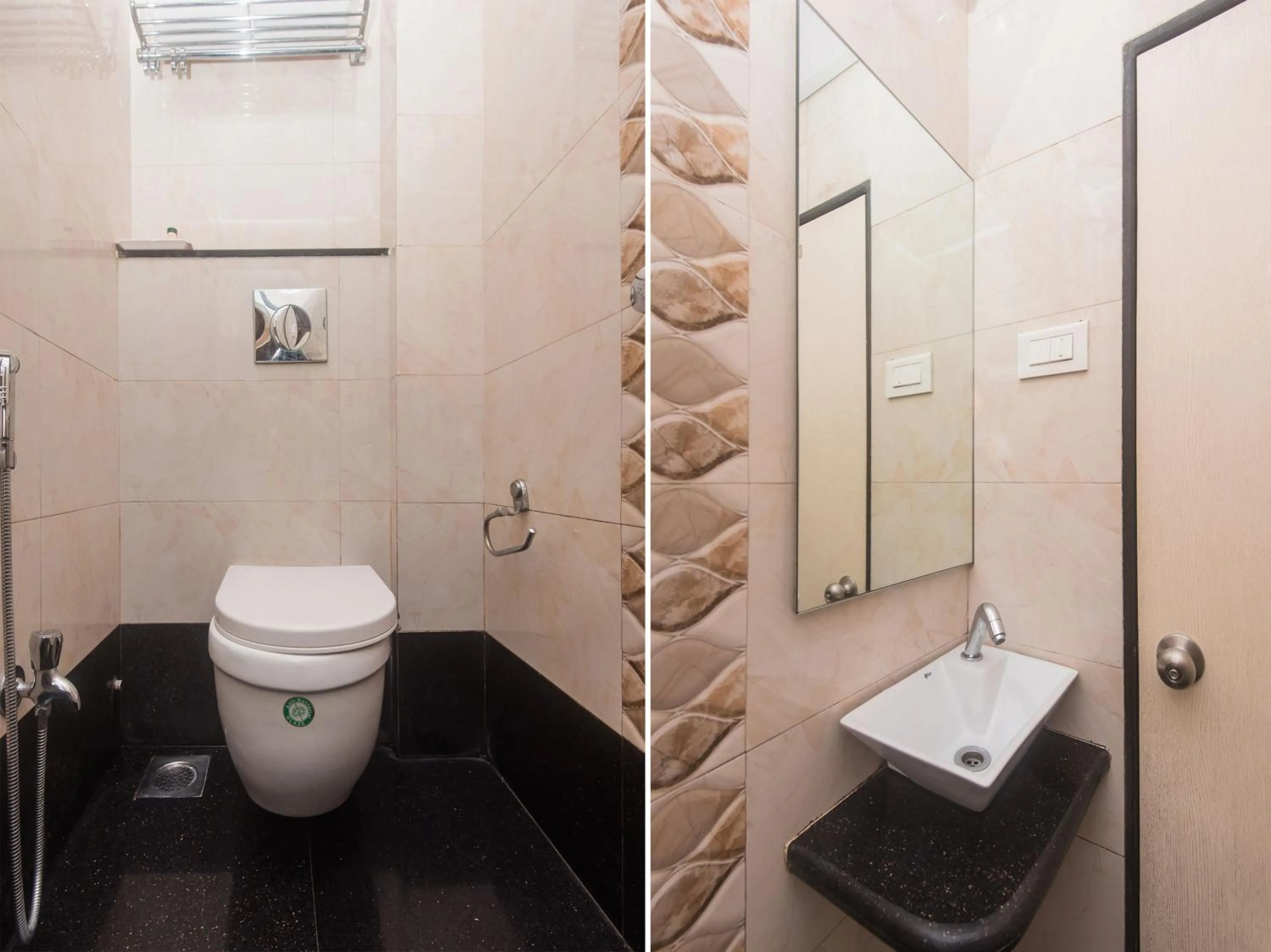 Shower in City Guest House - Dadar