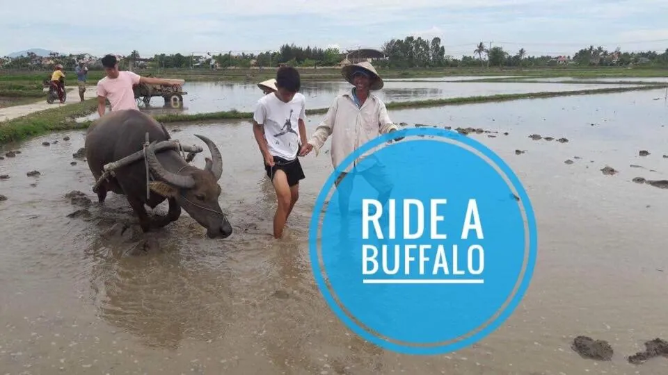 People in The Moon River Homestay & Villa