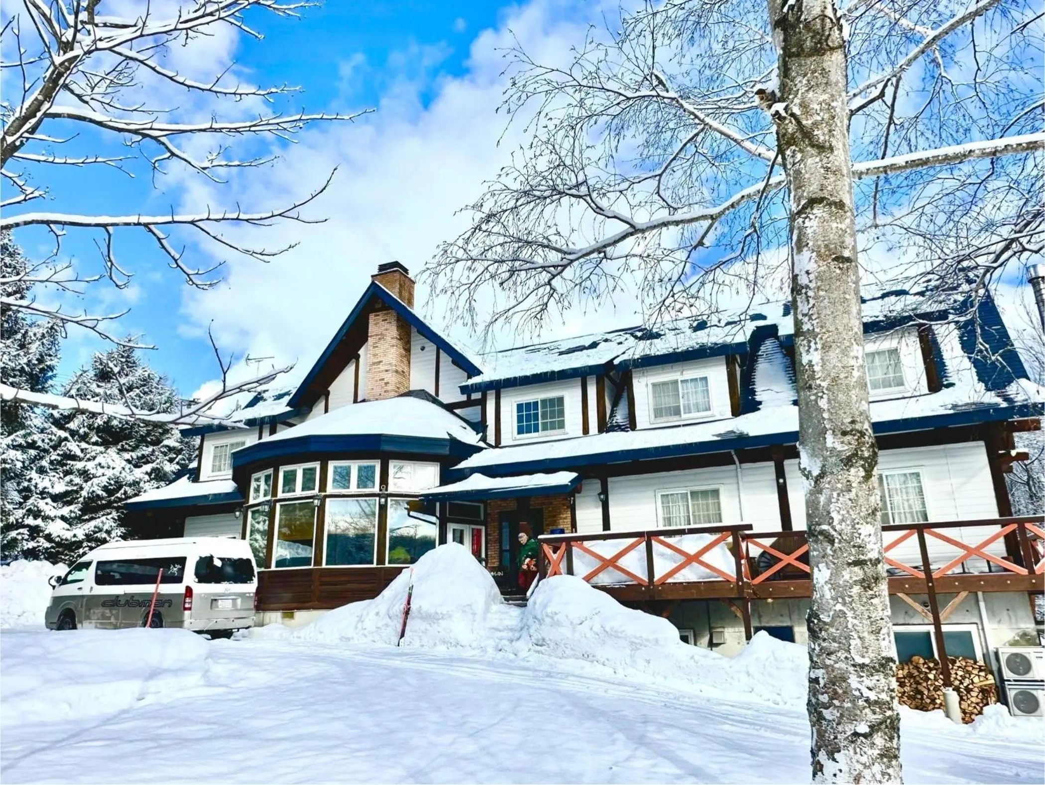 Property building in Lodge Clubman