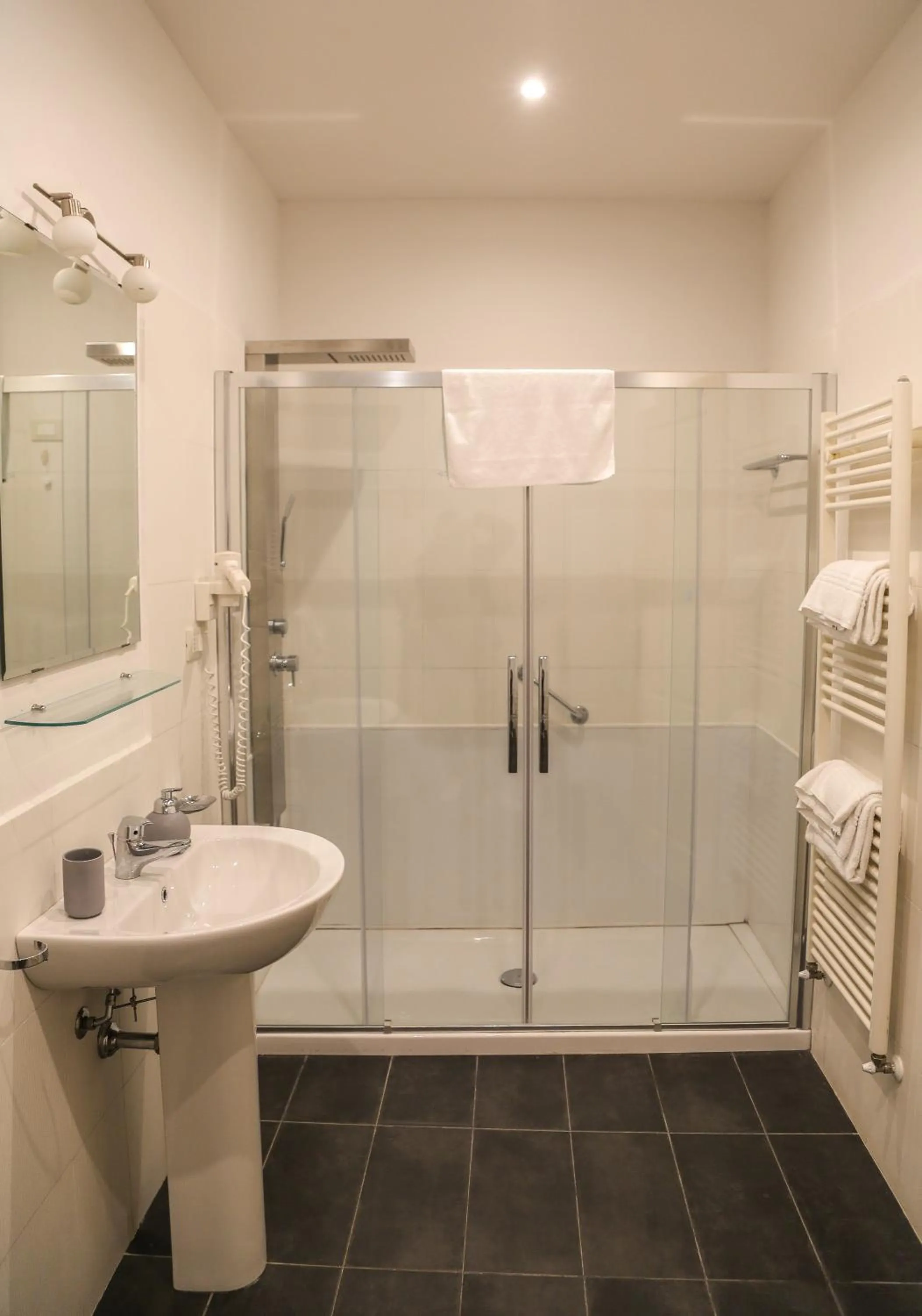 Shower in Barone GR Macrì Agriturismo Modi