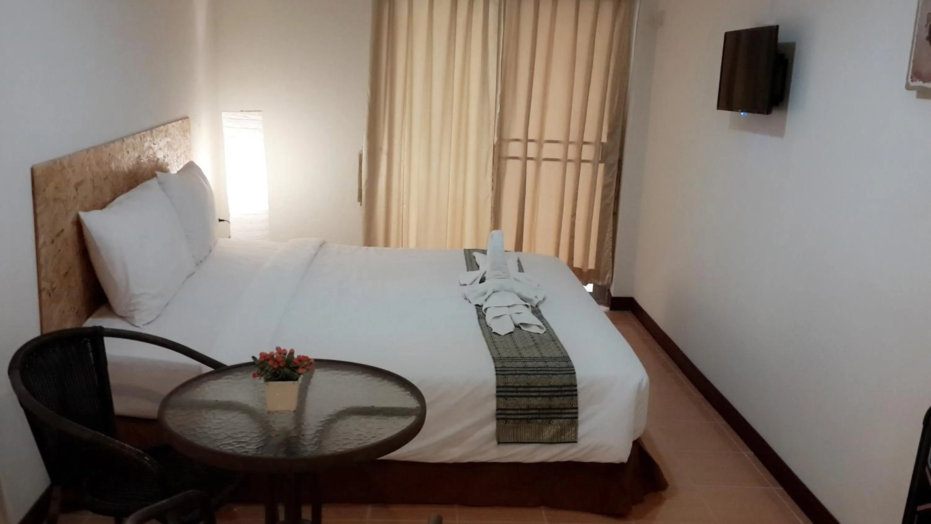 Bed in Rinradee Place