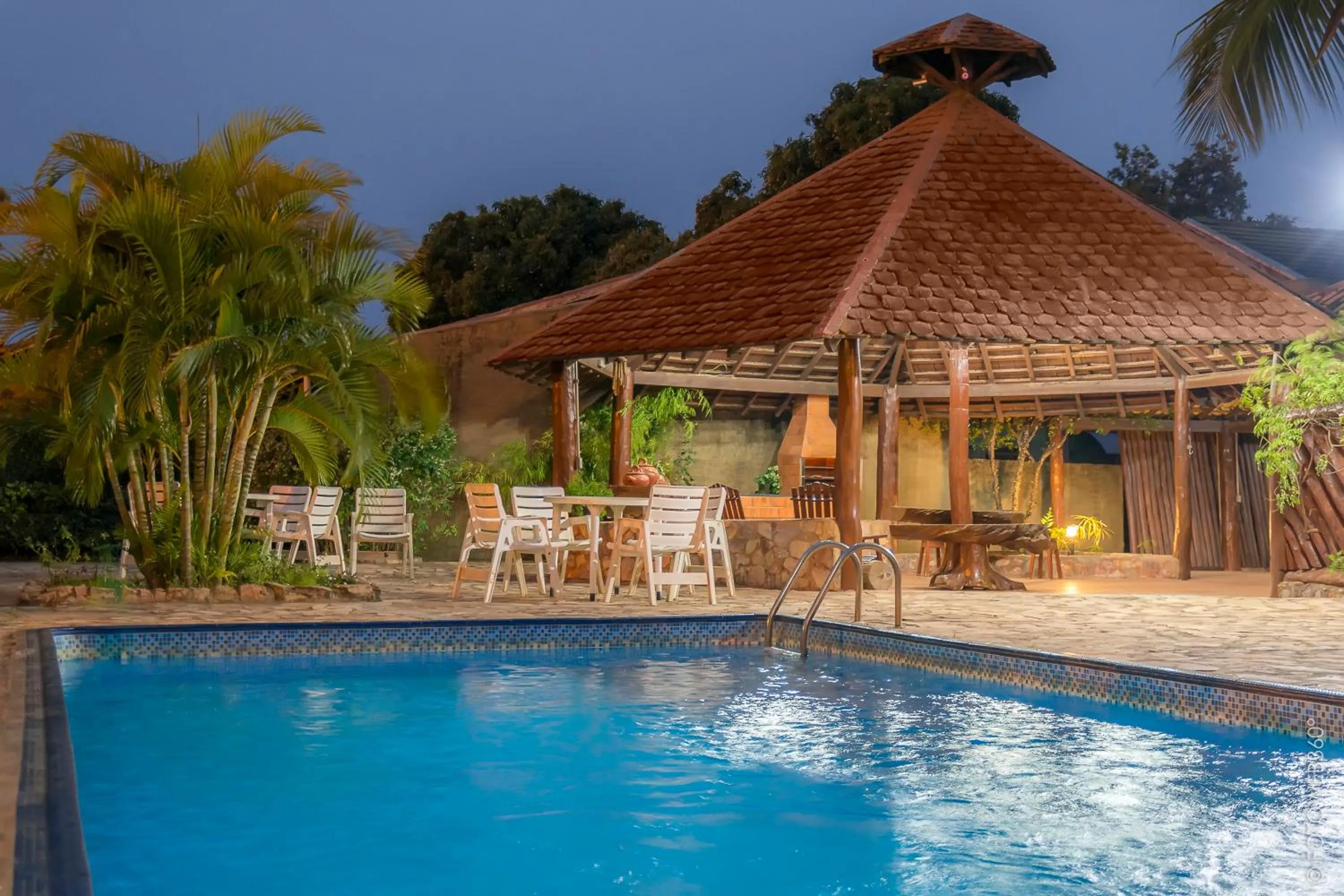 Swimming pool in Pousada Rancho Jarinu