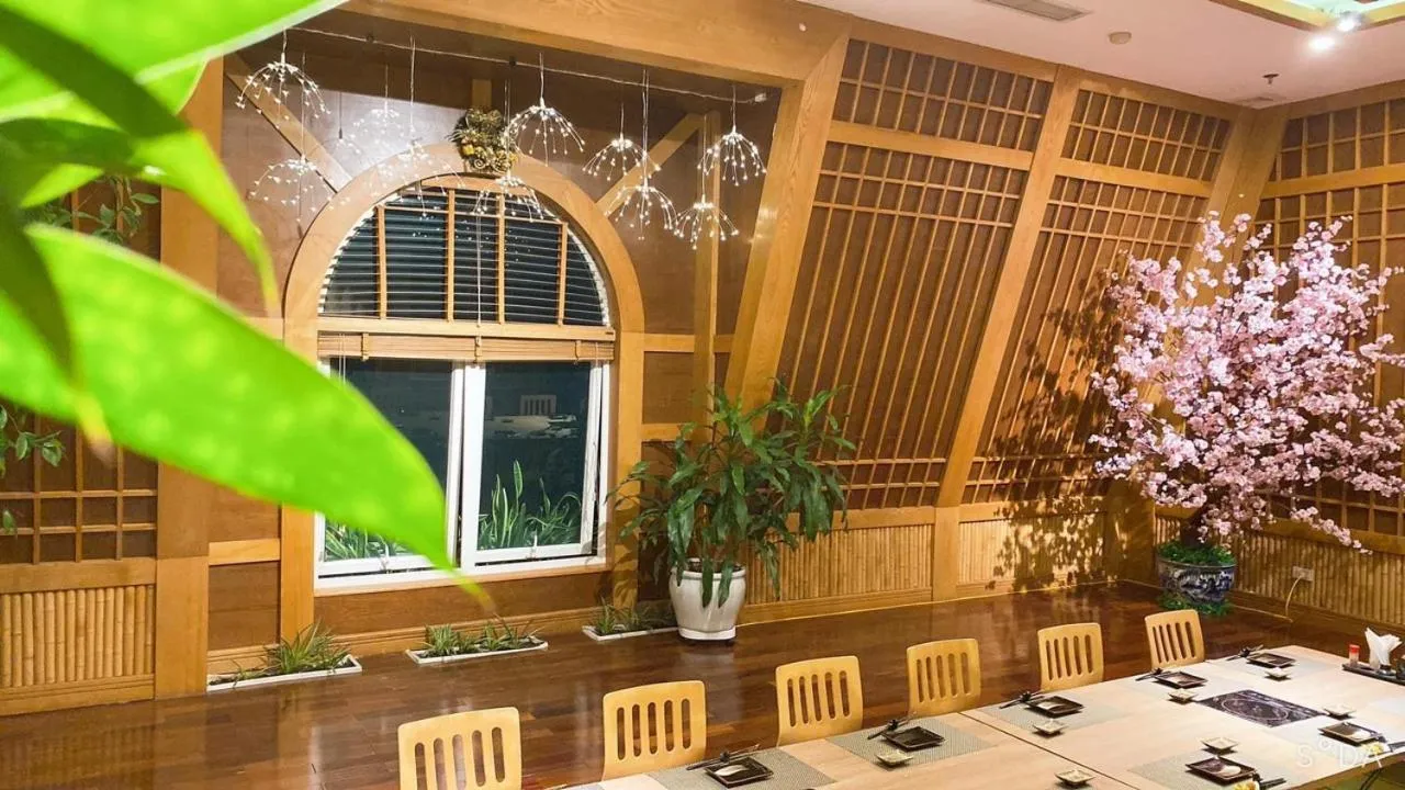 Restaurant/places to eat in Hai Phong Tower - Apartment & Hotel