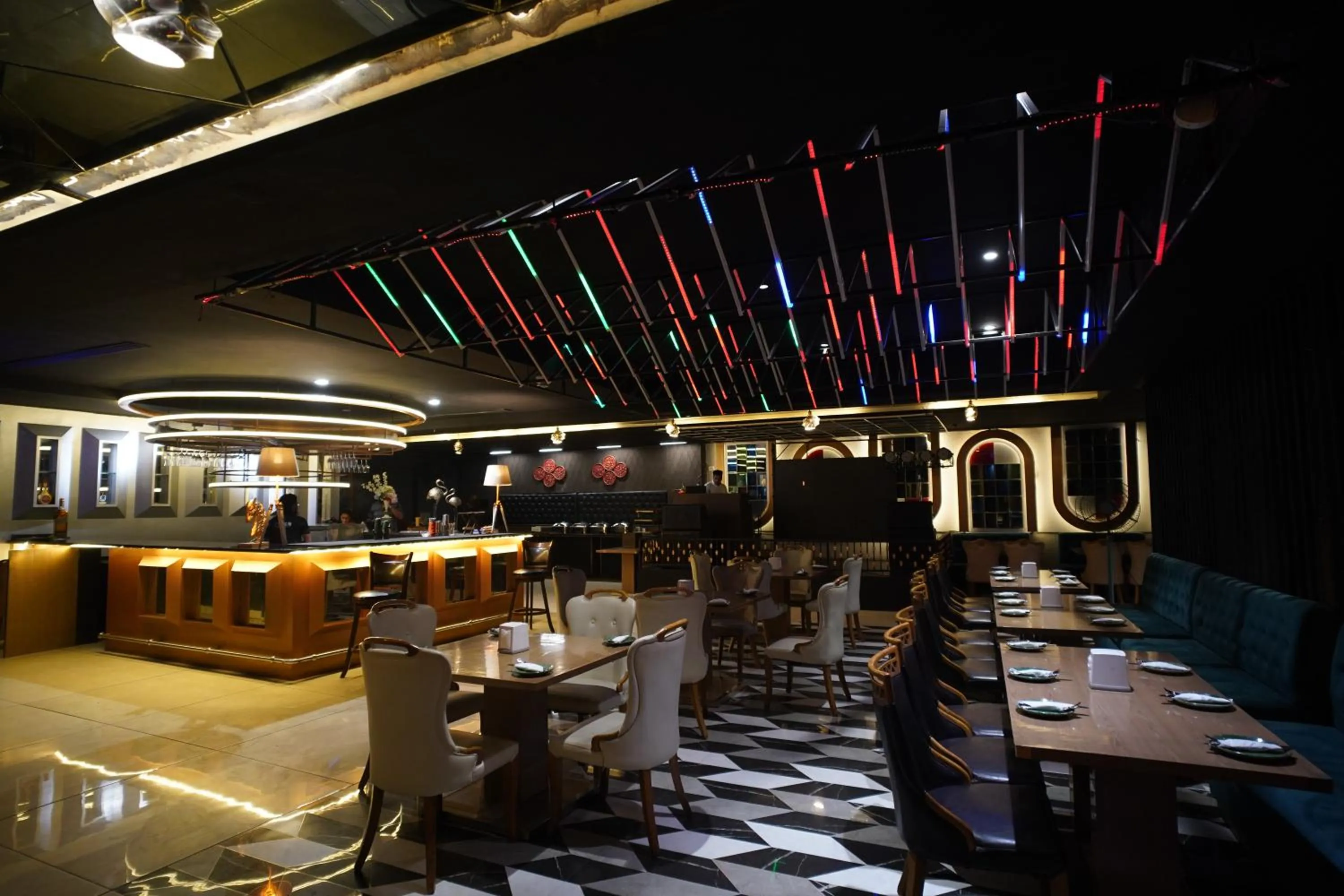 Restaurant/places to eat in Hotel Royal Imperio