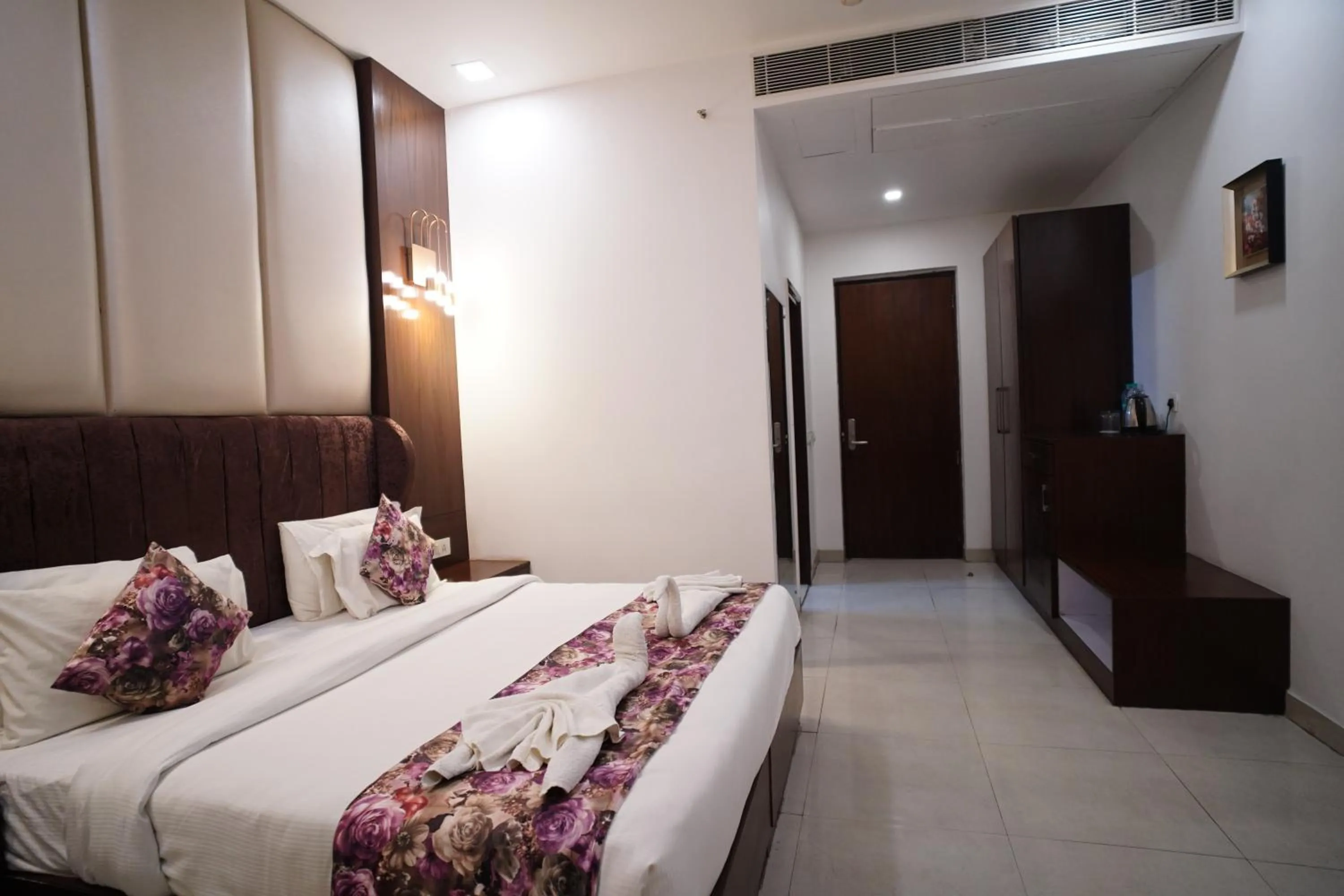 Bedroom, Bed in Hotel Royal Imperio