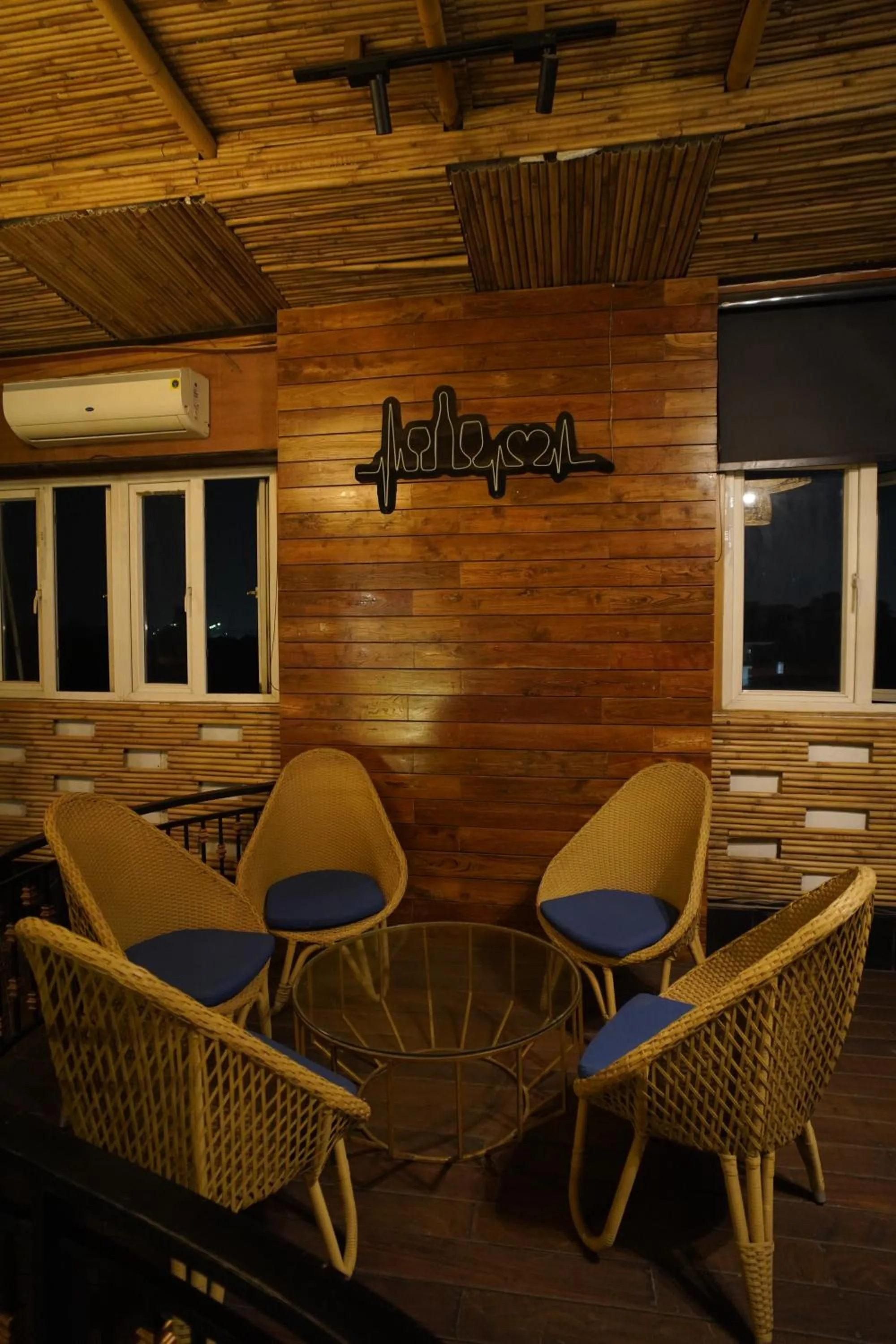 Restaurant/places to eat in Hotel Royal Imperio