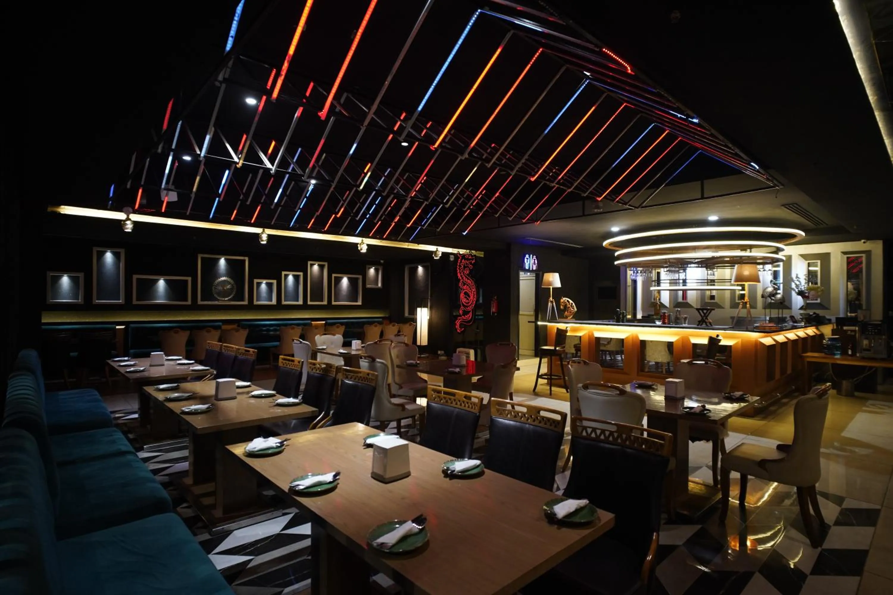 Restaurant/places to eat in Hotel Royal Imperio