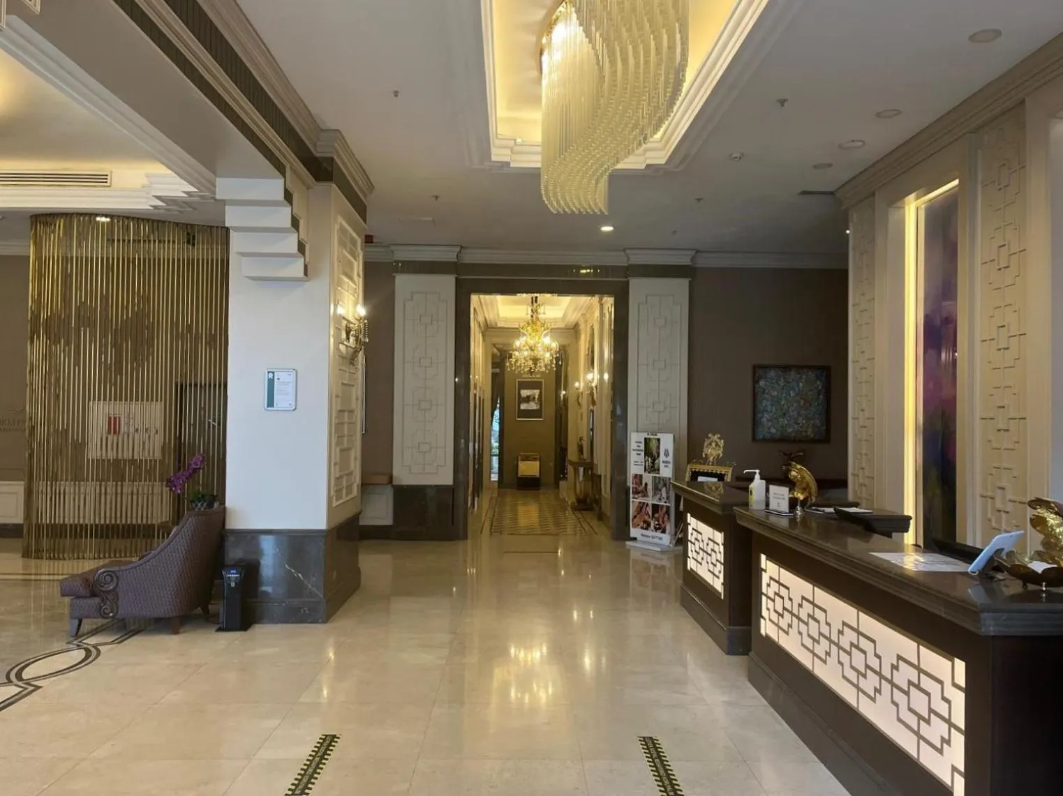 Lobby or reception in Morrian Hotel