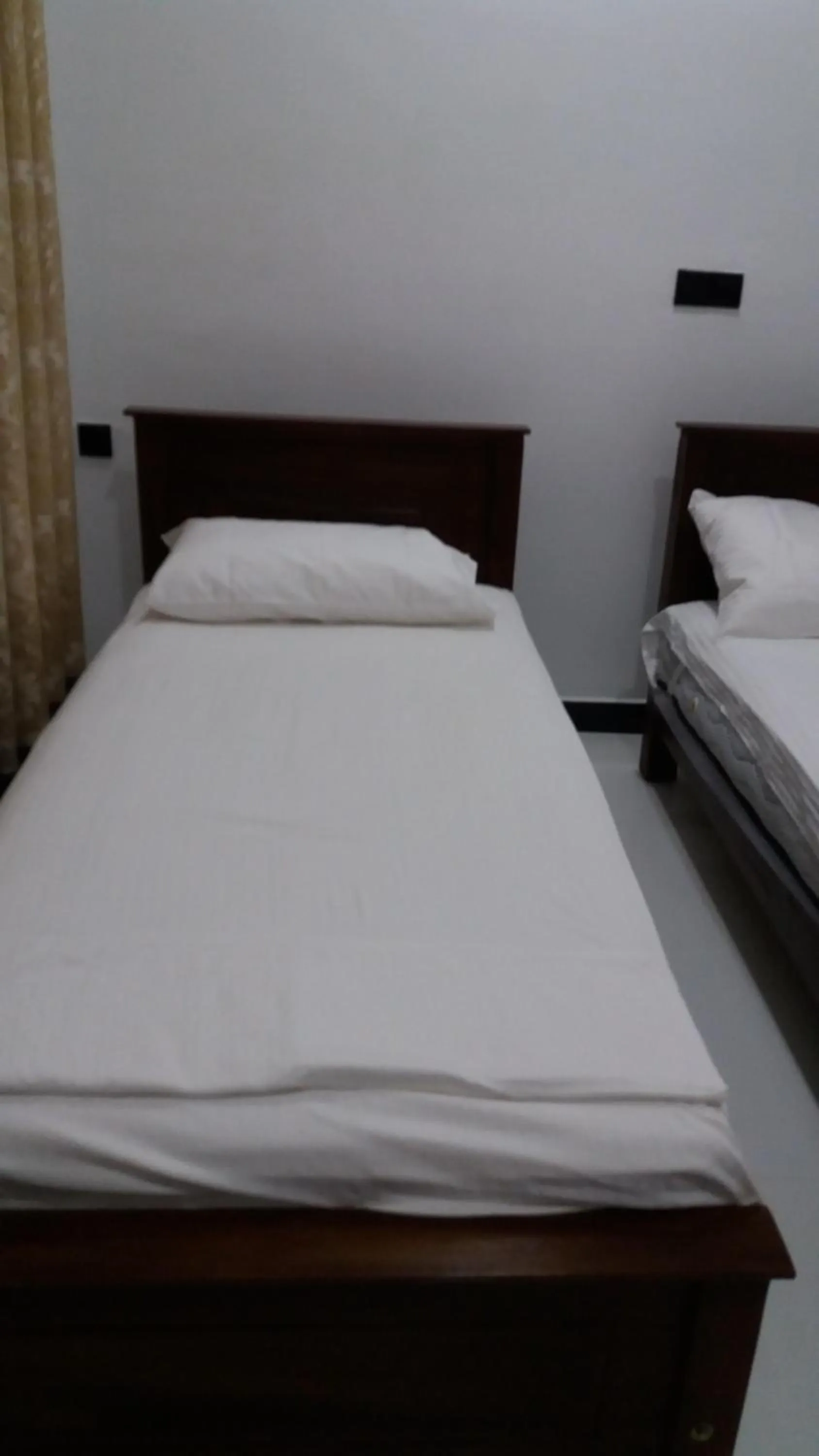 Bed in Sea Zone Hotel Nilaveli