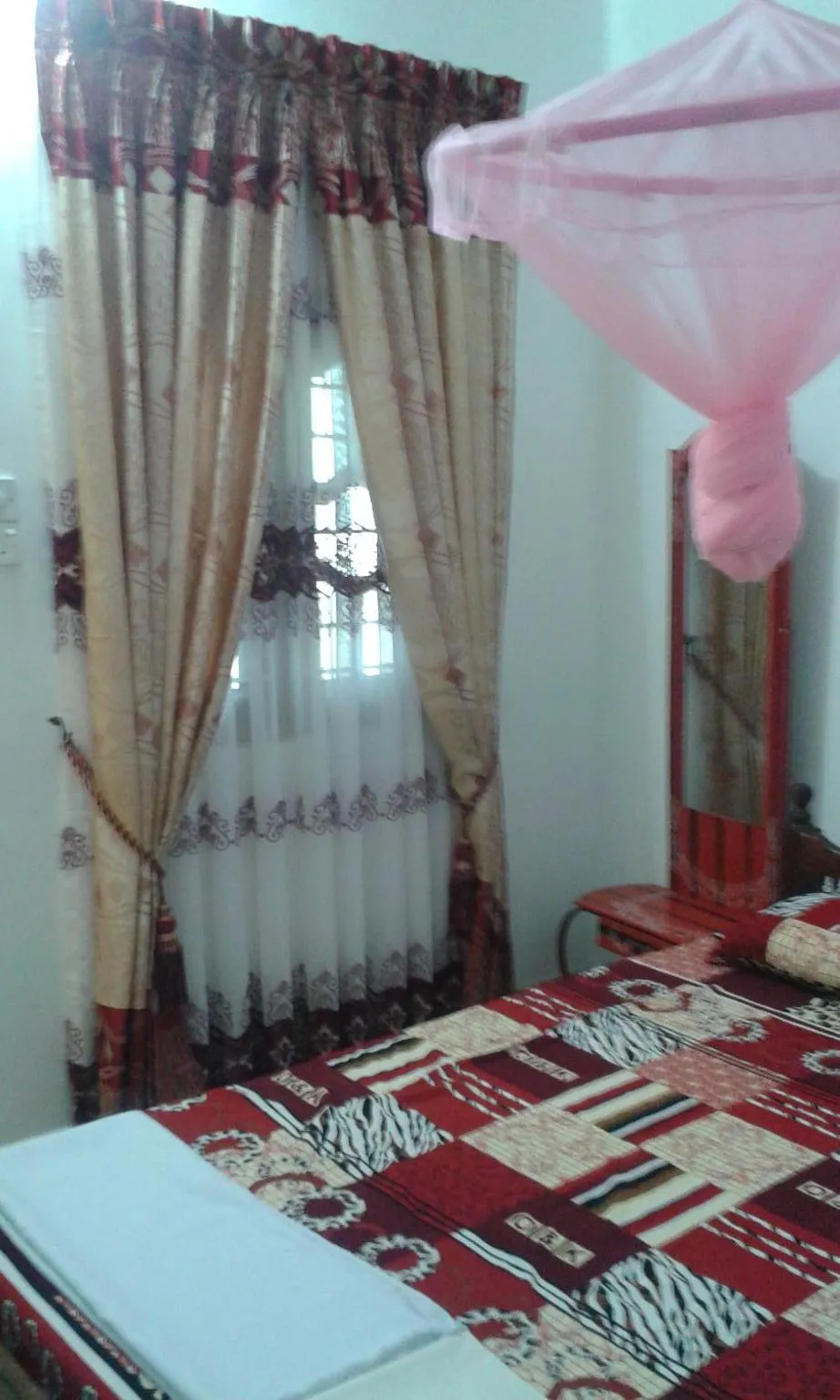 Bed in Sea Zone Hotel Nilaveli