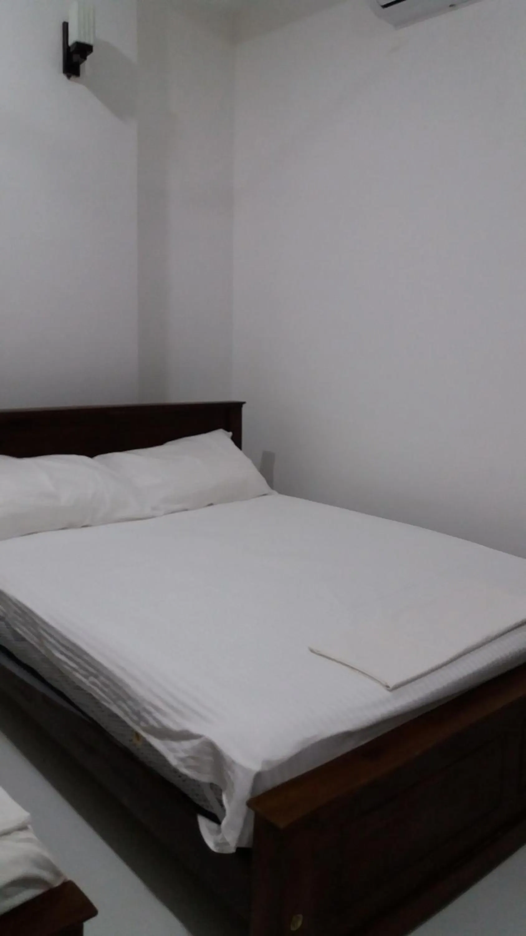 Bed in Sea Zone Hotel Nilaveli