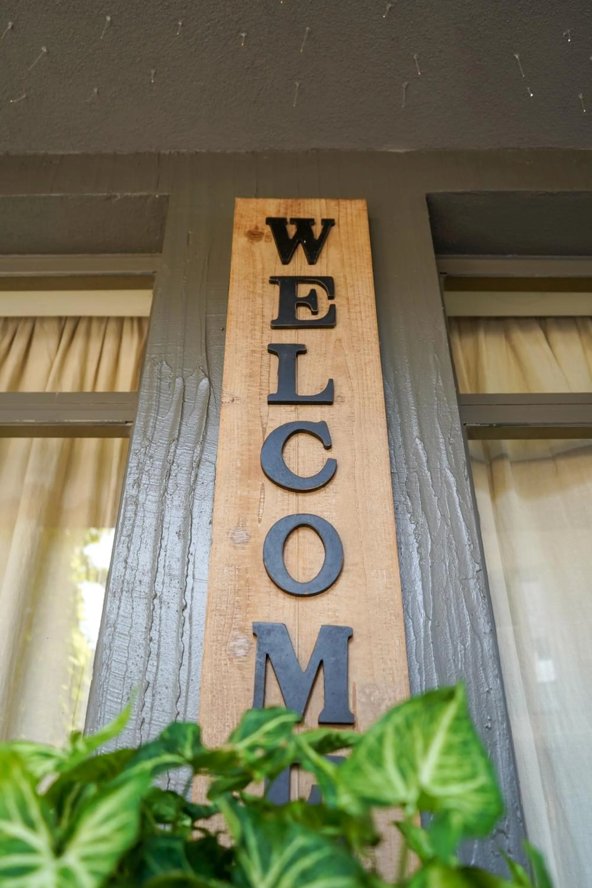 Logo/Certificate/Sign in Hotel Rex