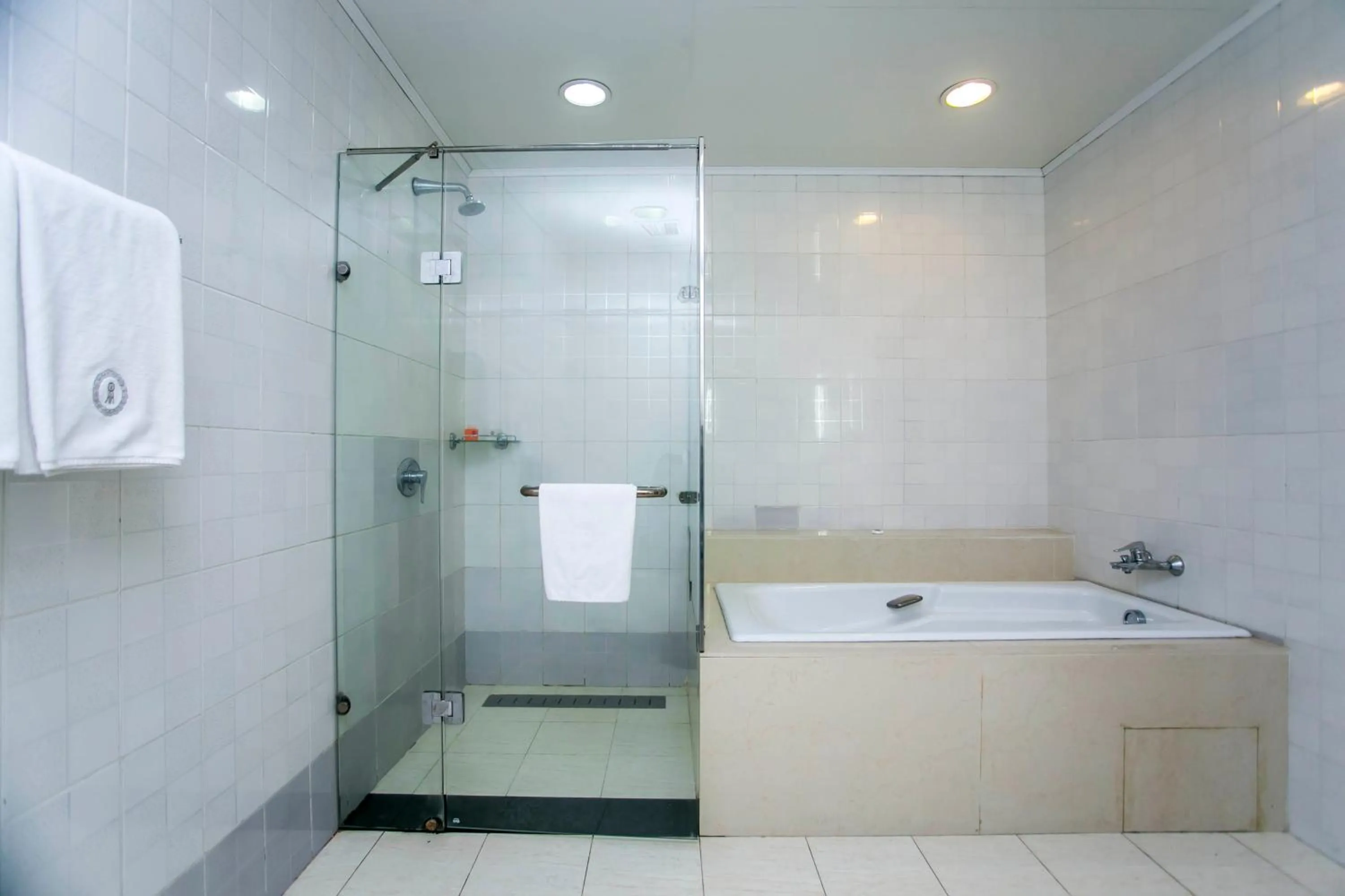 Bathroom in Lagos Oriental Hotel