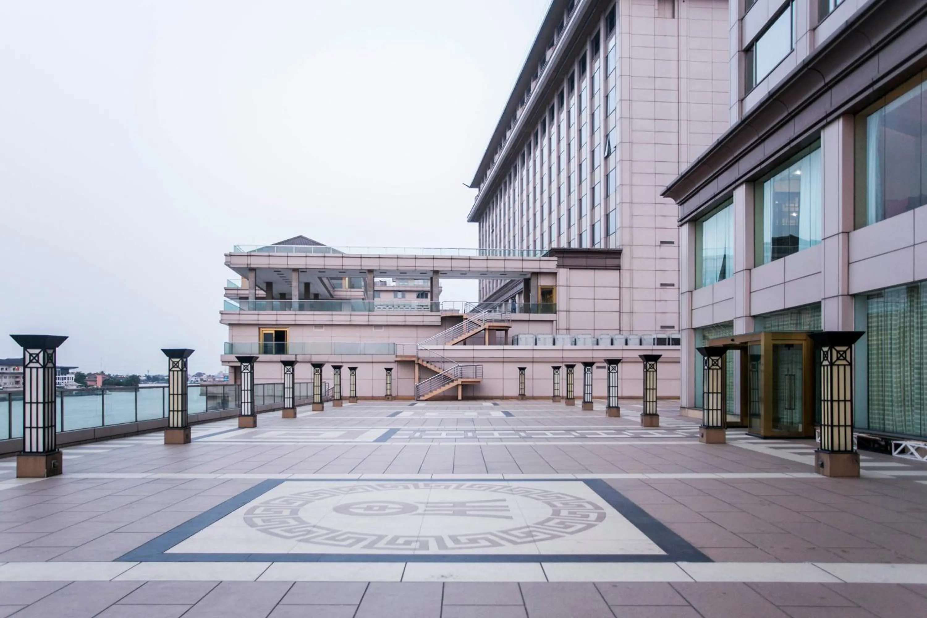Swimming pool in Lagos Oriental Hotel
