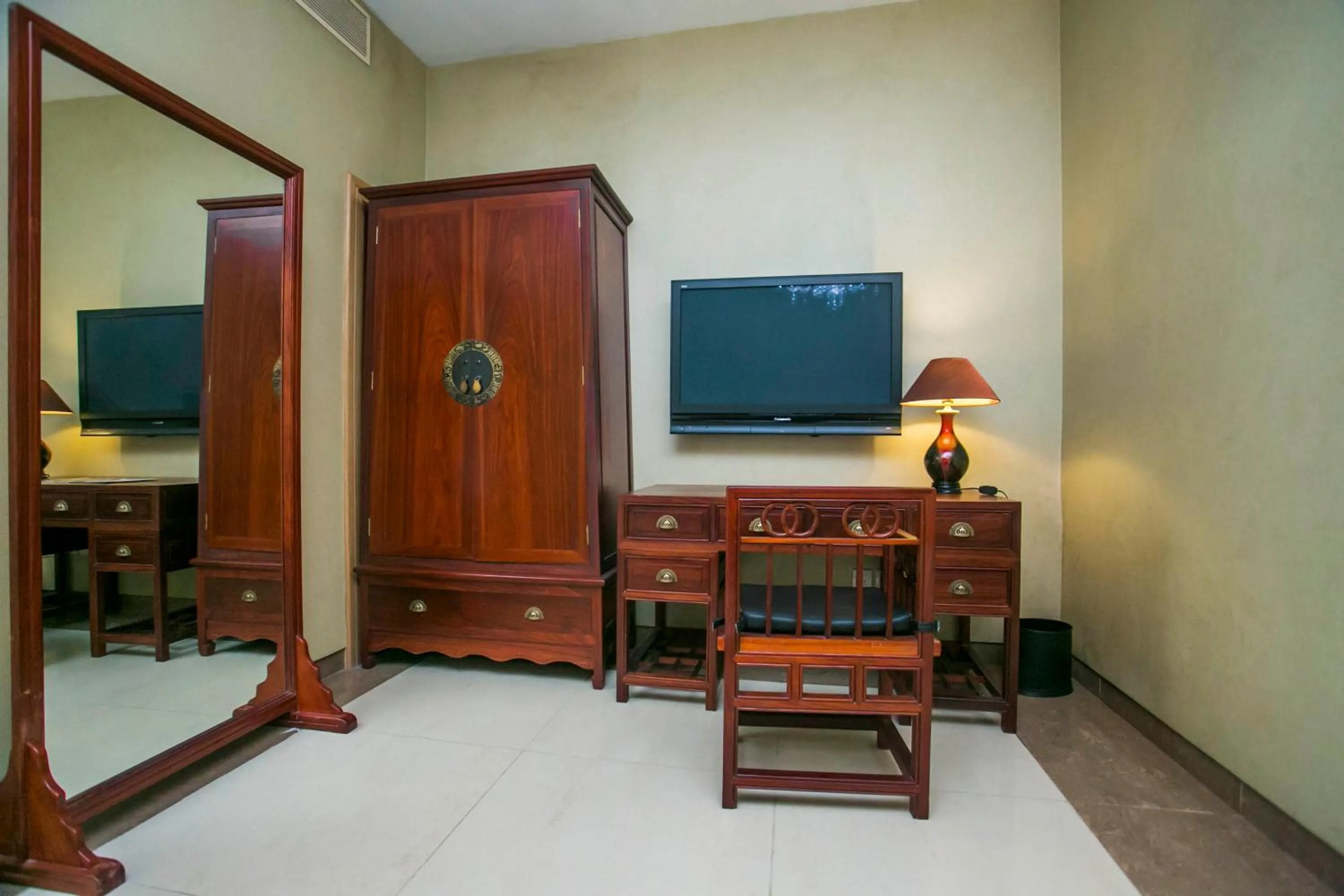 TV and multimedia in Lagos Oriental Hotel