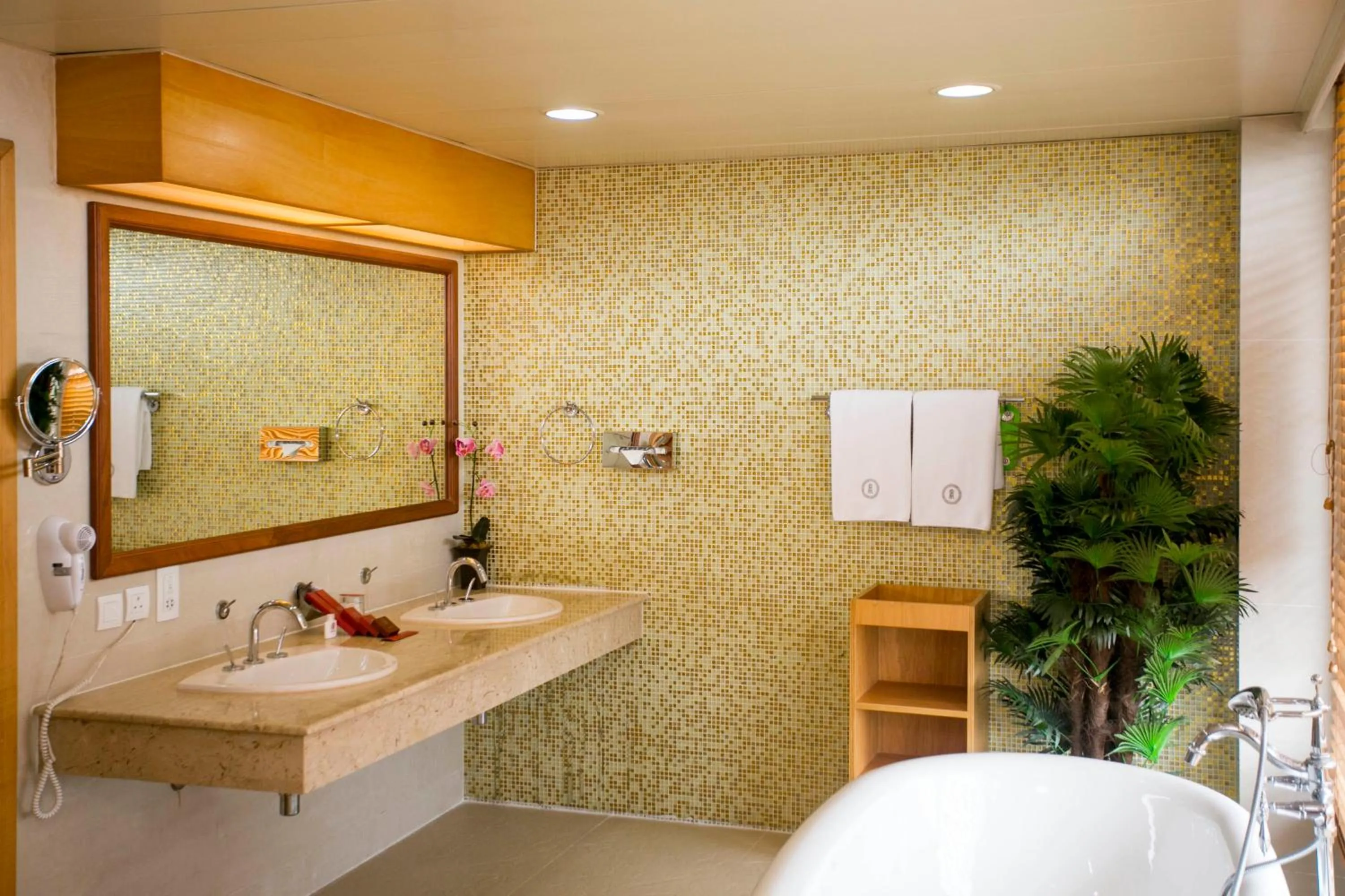 Shower in Lagos Oriental Hotel