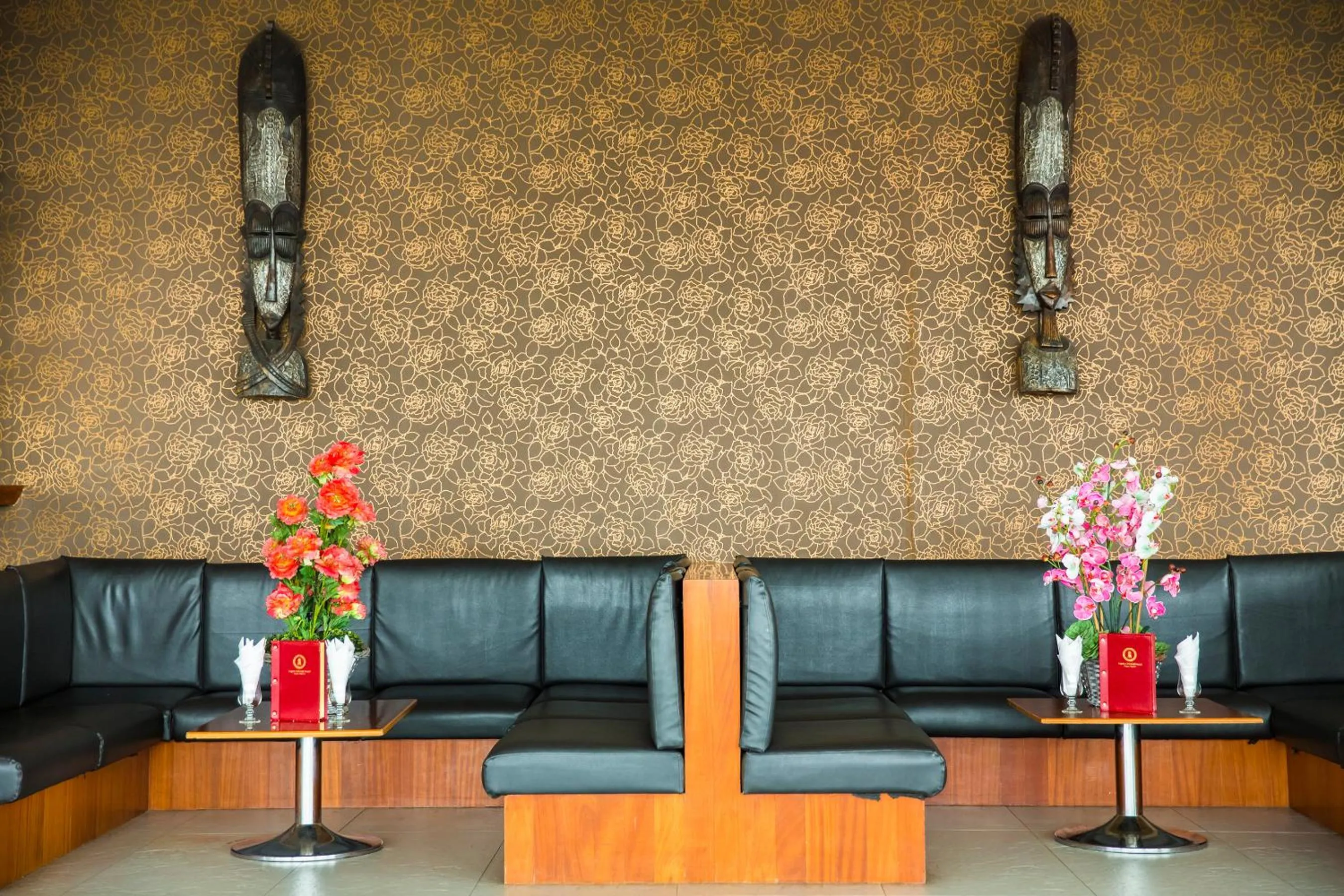 Lounge or bar in Lagos Oriental Hotel