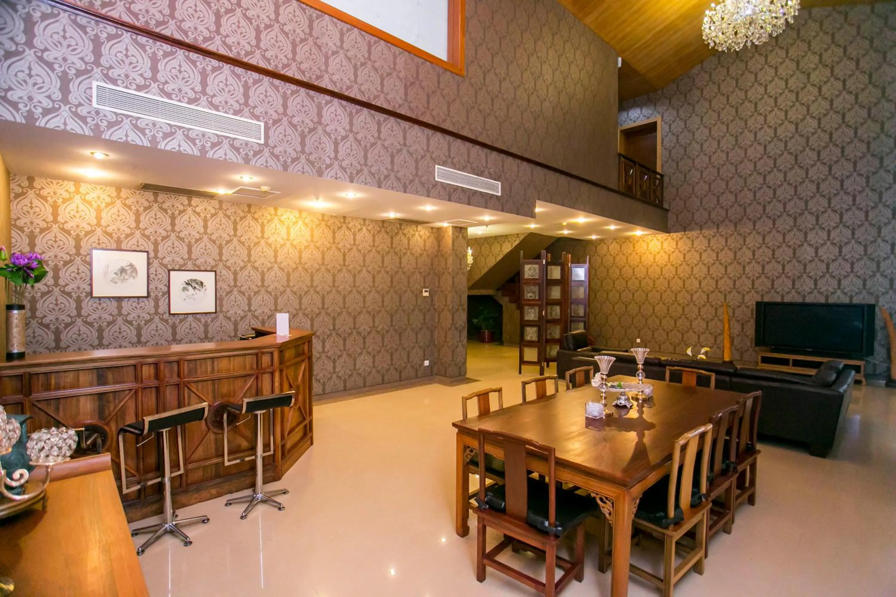 TV and multimedia in Lagos Oriental Hotel