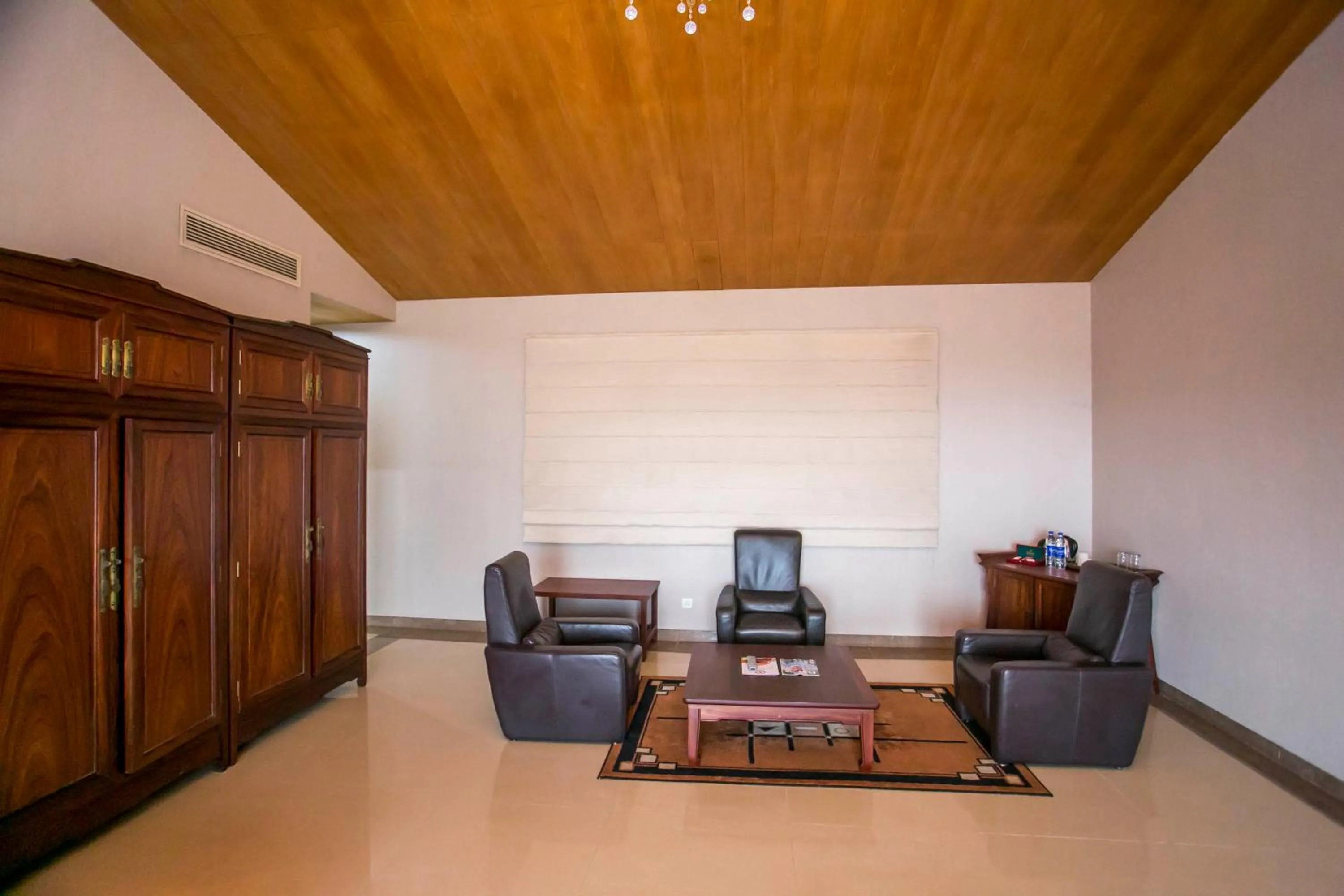 TV and multimedia in Lagos Oriental Hotel