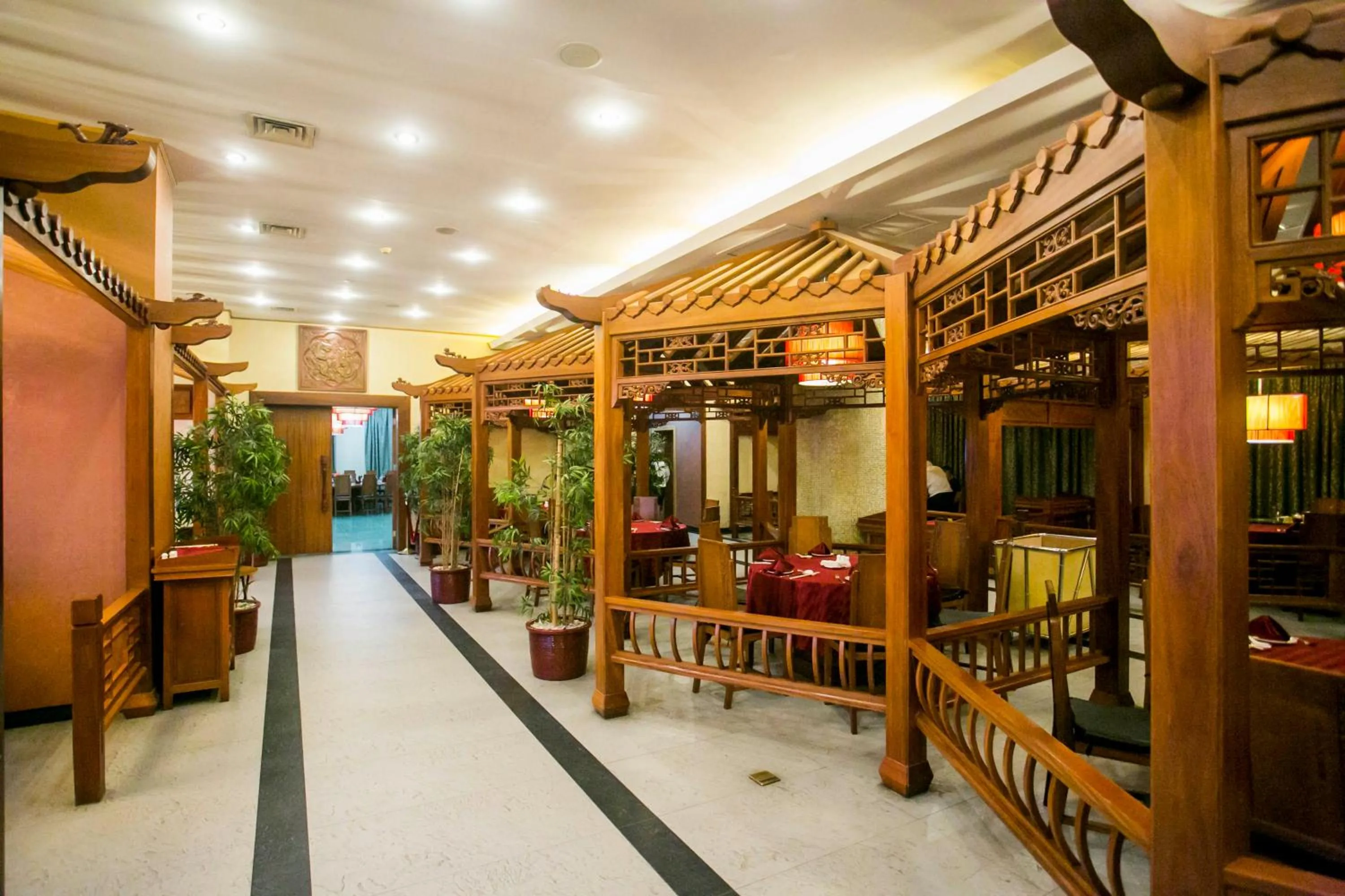 Restaurant/places to eat in Lagos Oriental Hotel