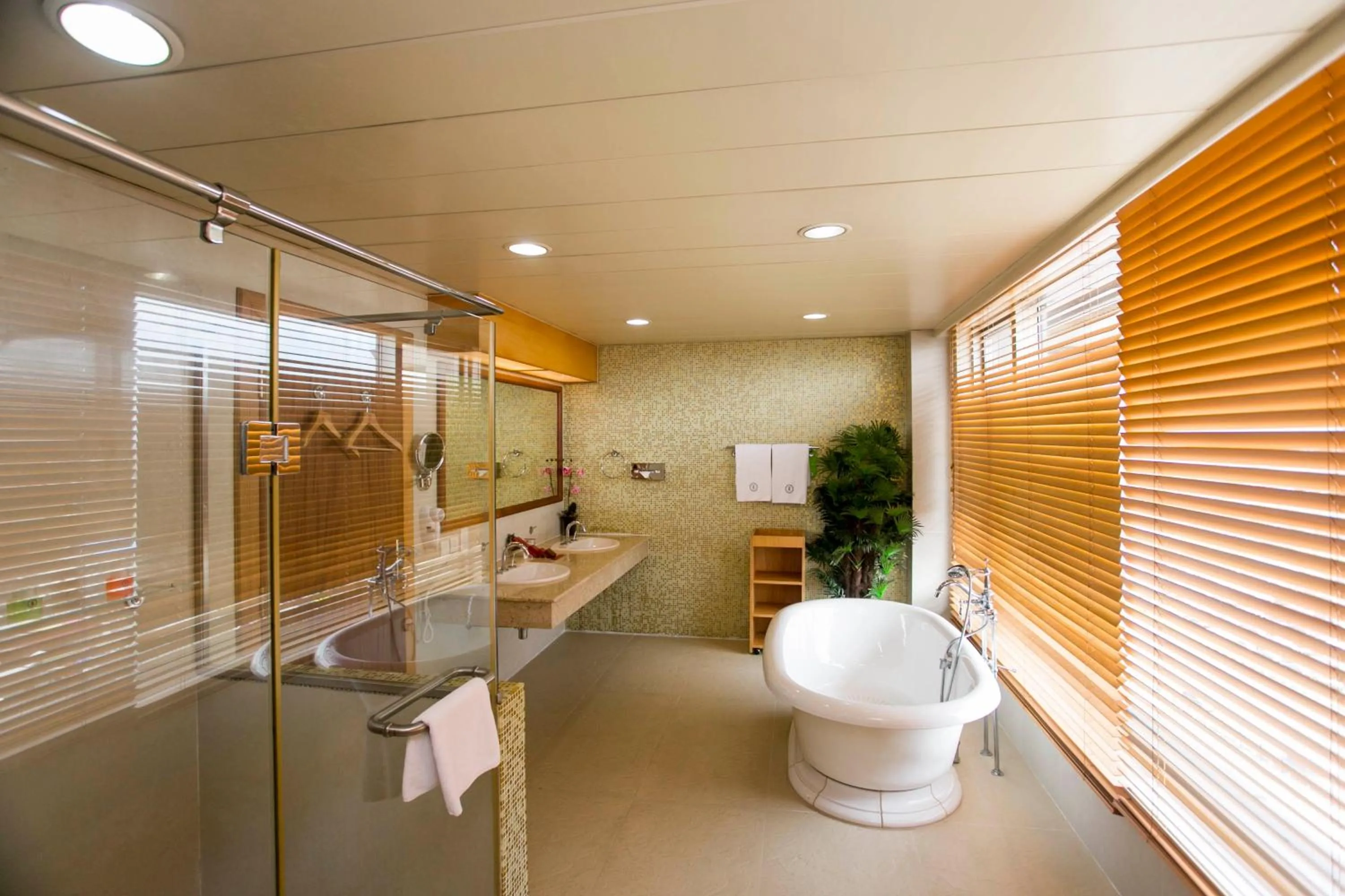 Shower in Lagos Oriental Hotel