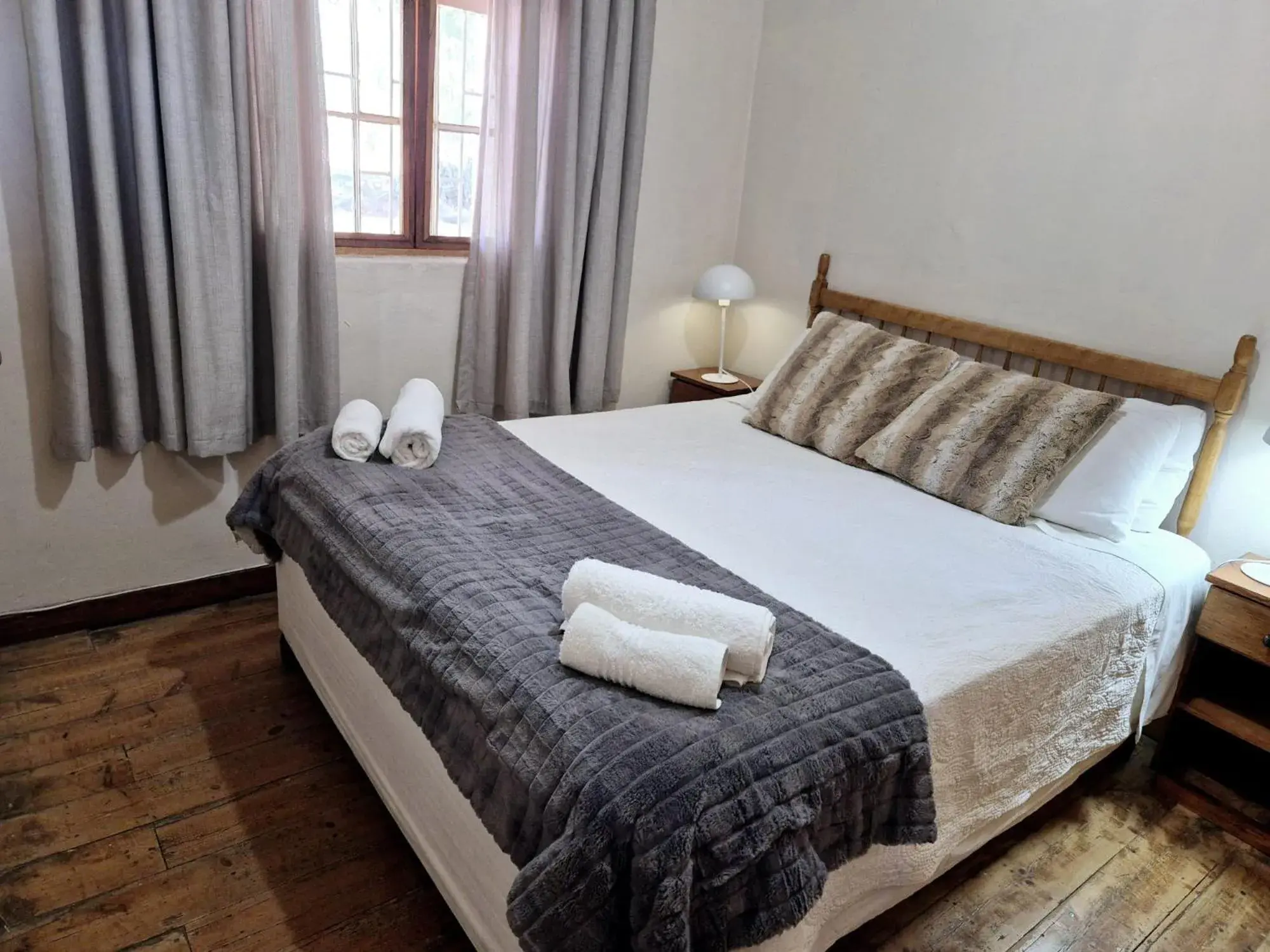 Chalet - single occupancy in Red Stone Hills Chalet - single occupancy in Red Stone Hills