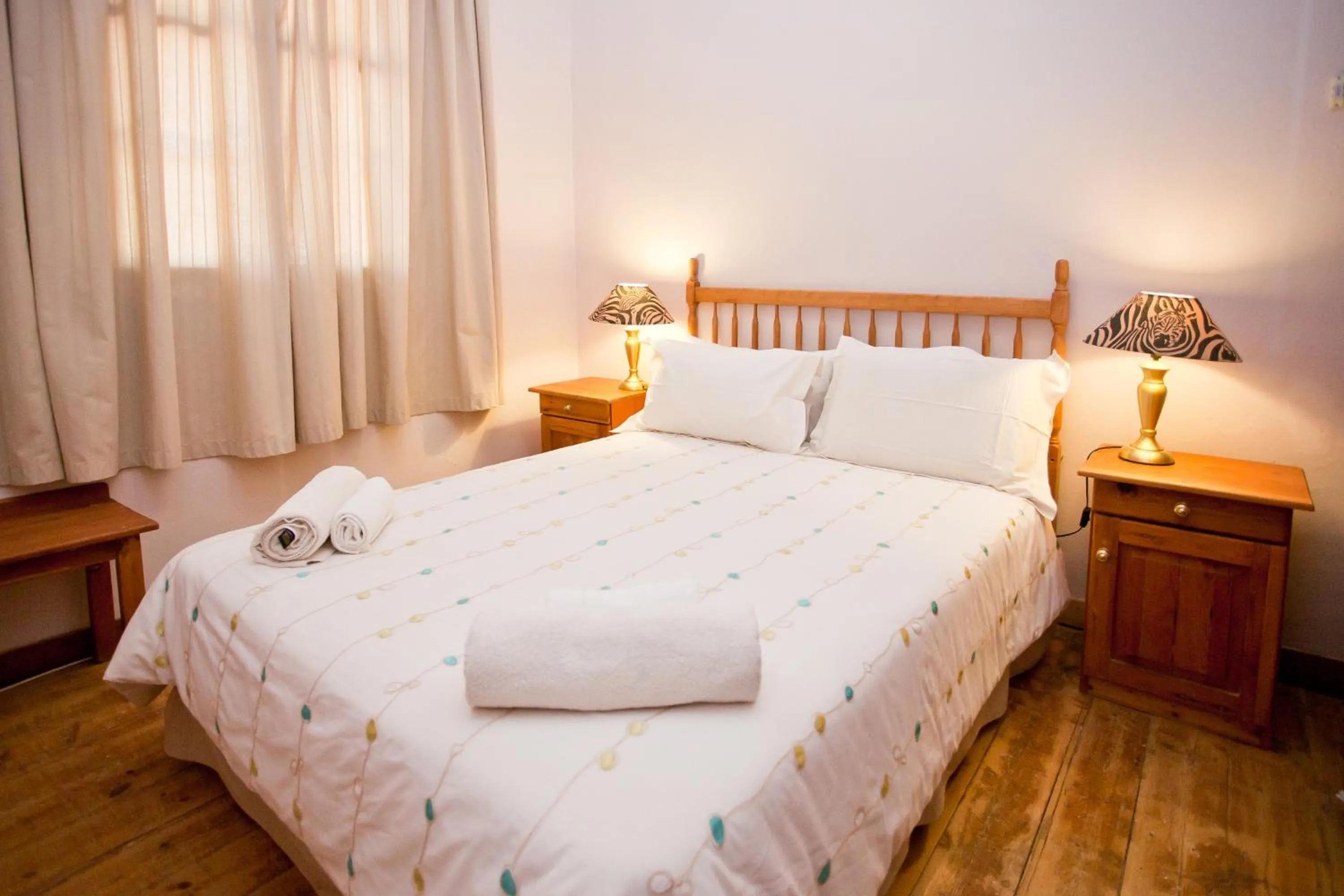 Bedroom, Bed in Red Stone Hills