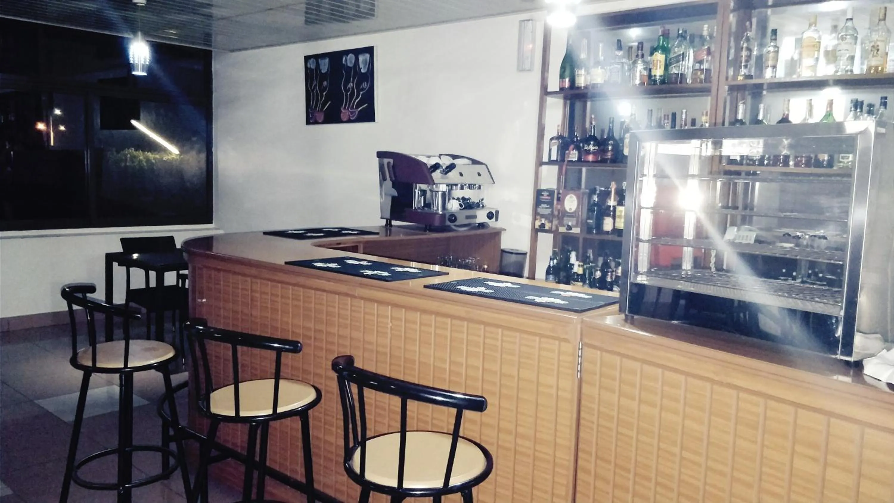 Lounge or bar in Virunga Hotel
