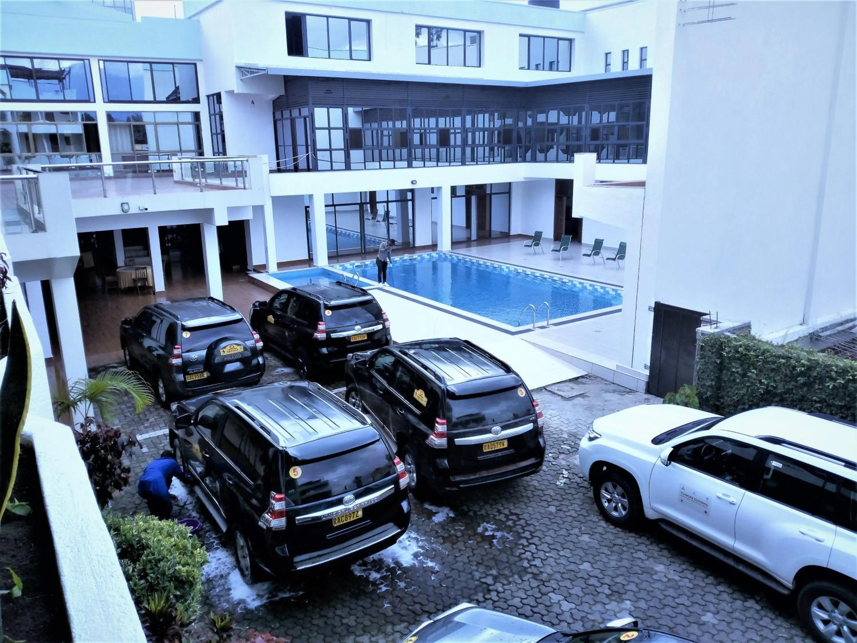 Parking in Virunga Hotel
