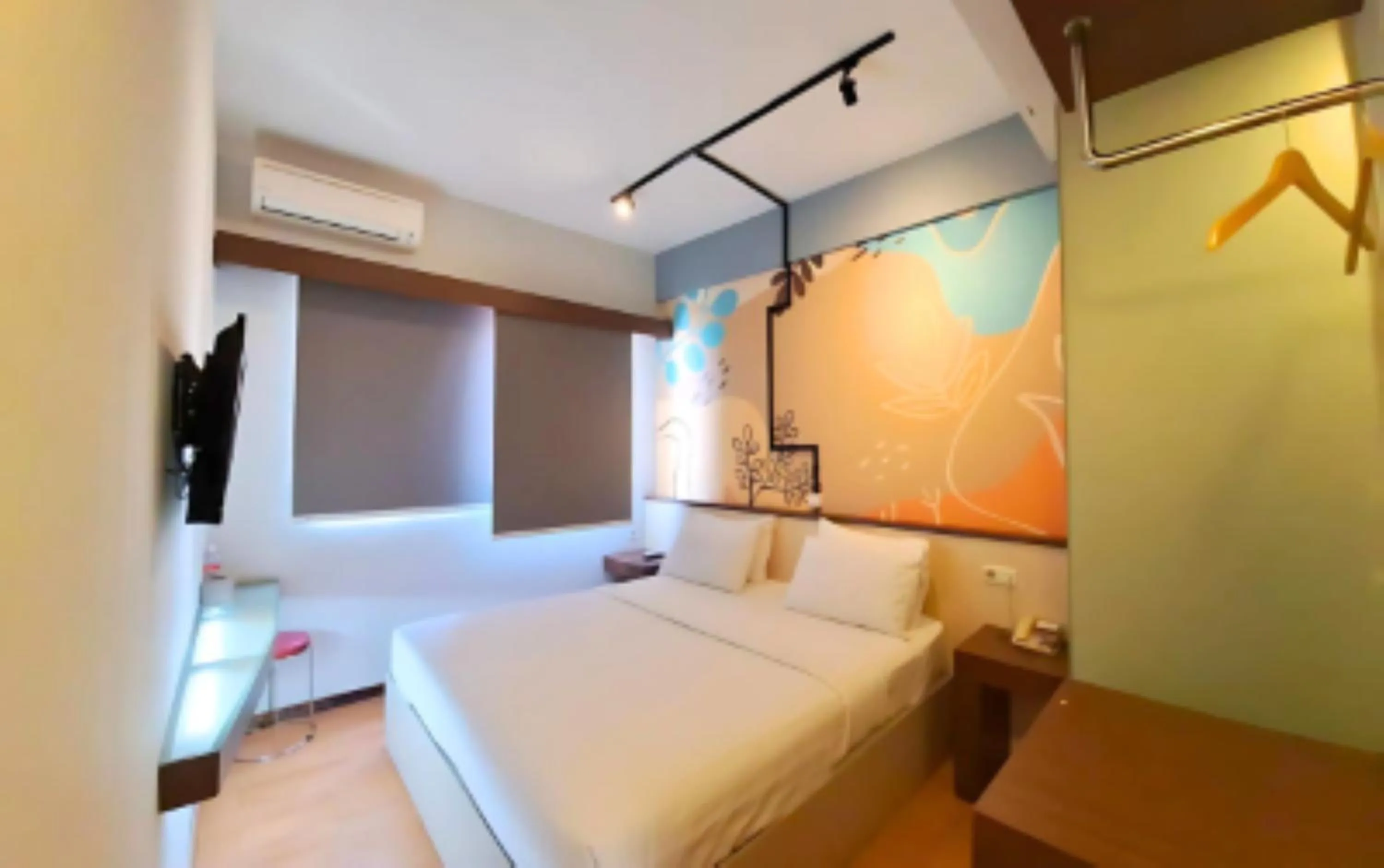 Bedroom, Bed in True Blue Mangga Besar Jakarta Formerly Nite & Day Mangga Besar