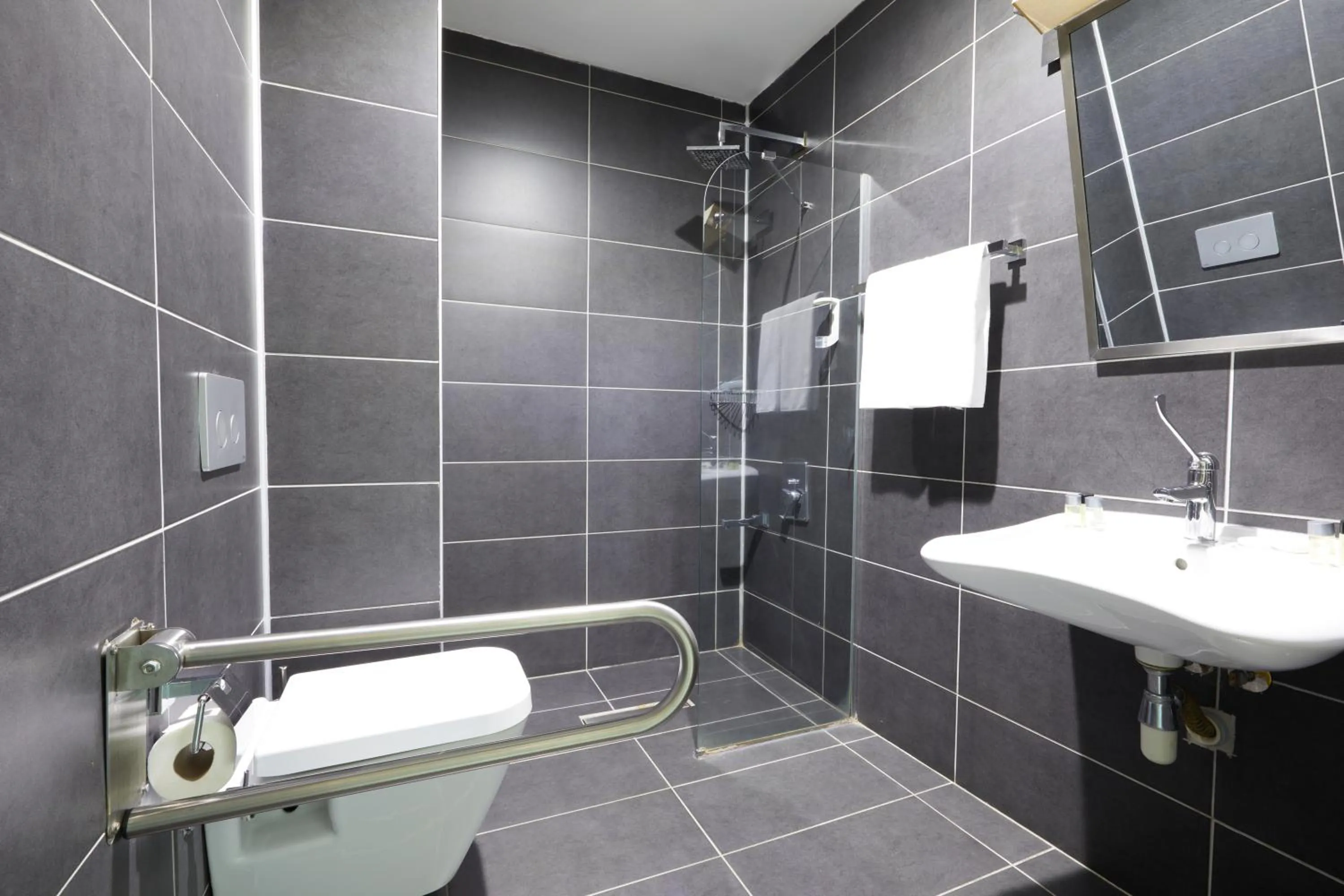 Bathroom in Park Dedeman Elazığ