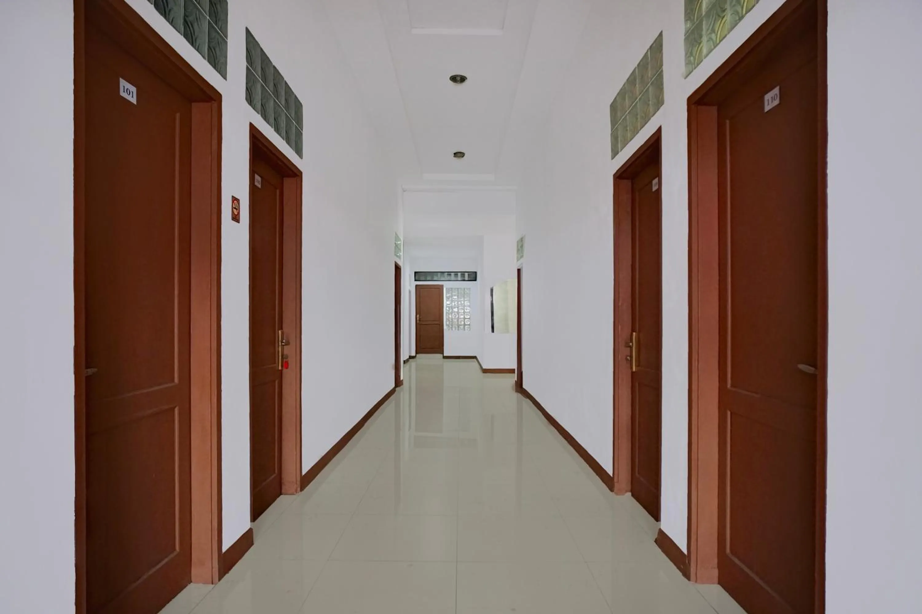 Lobby or reception in Hotel O Medan near Sun Plaza formerly Medan Baru House