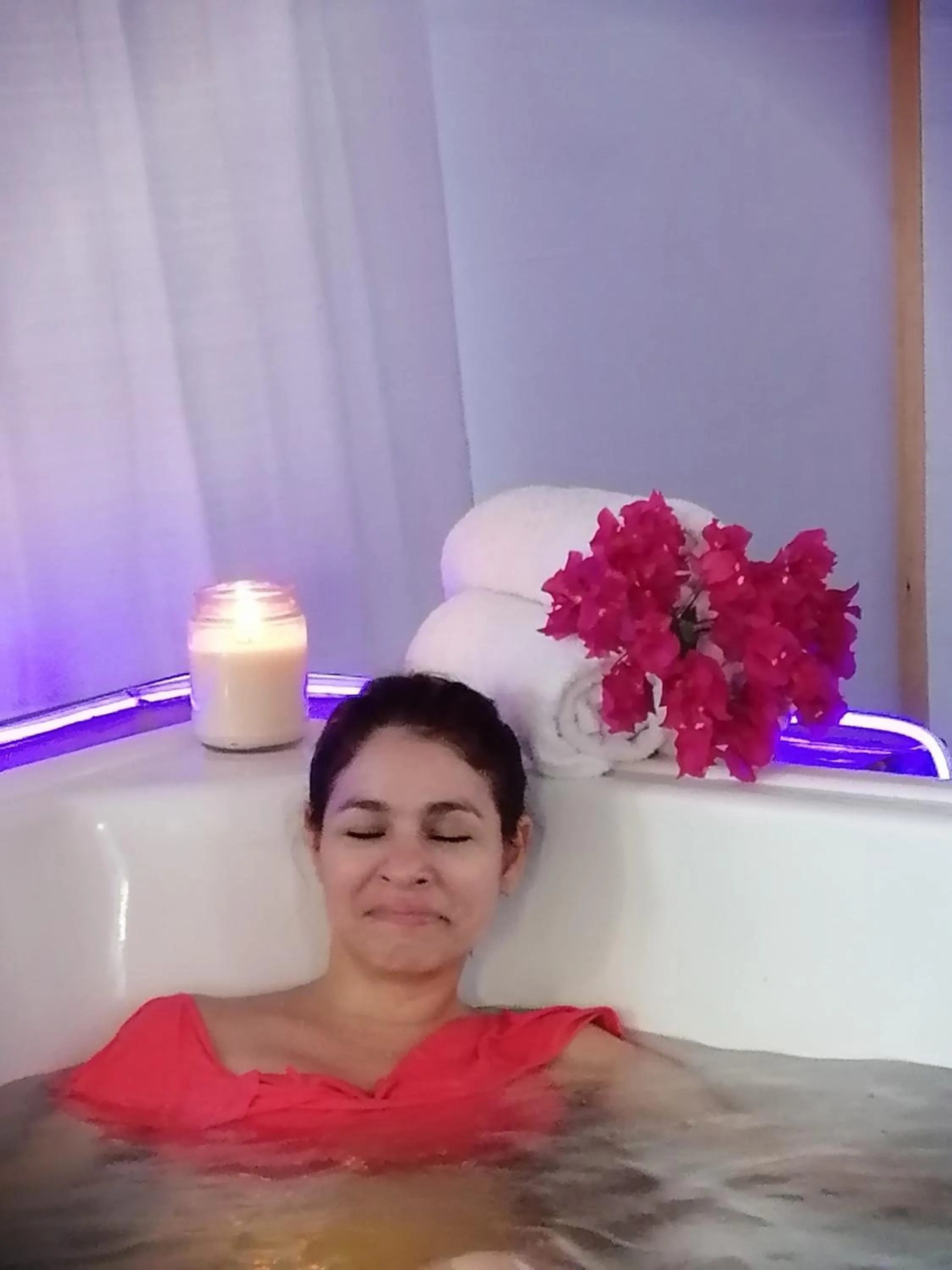 Hot Tub in Casa Royal Palm Inn