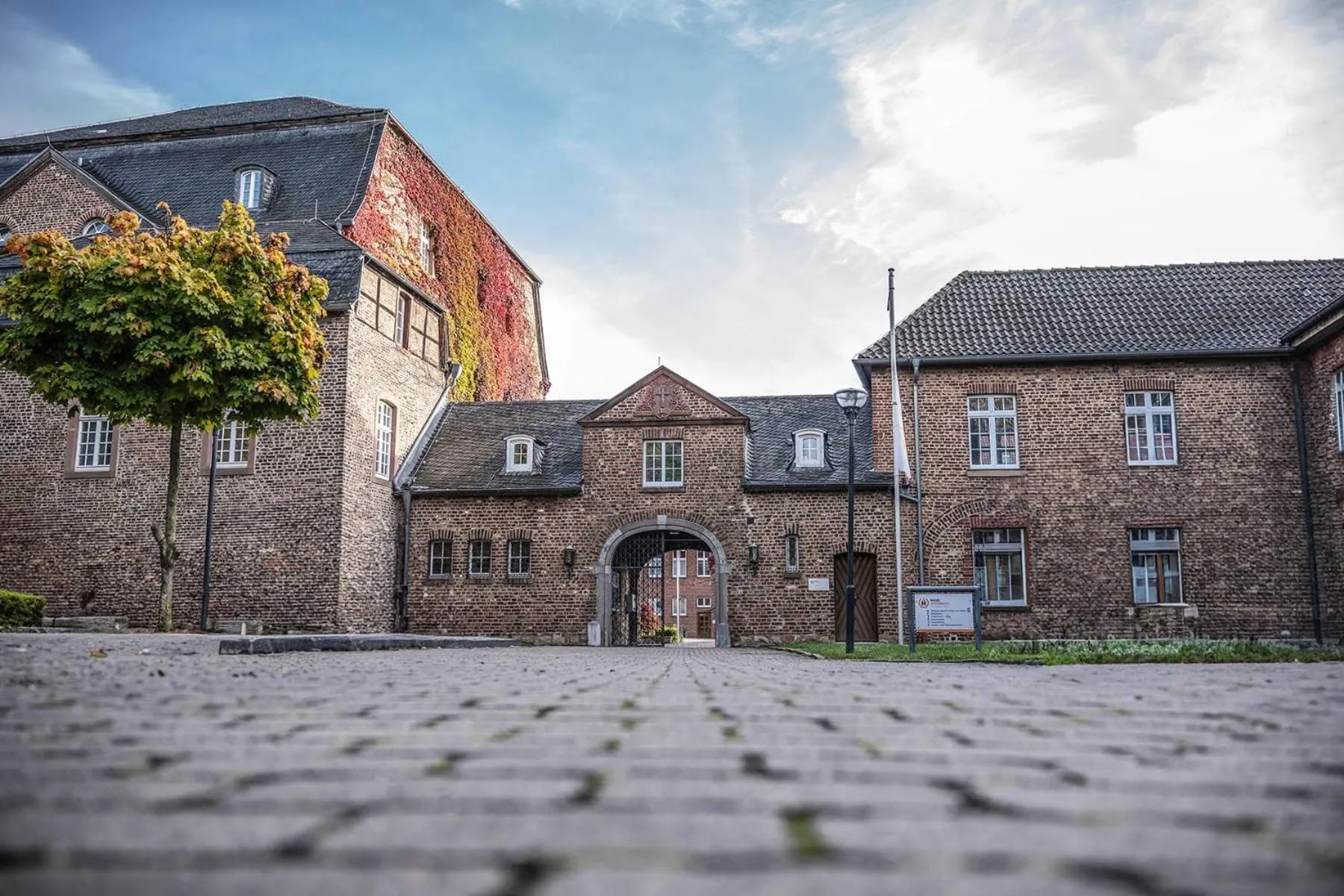 Facade/entrance in Haus Overbach