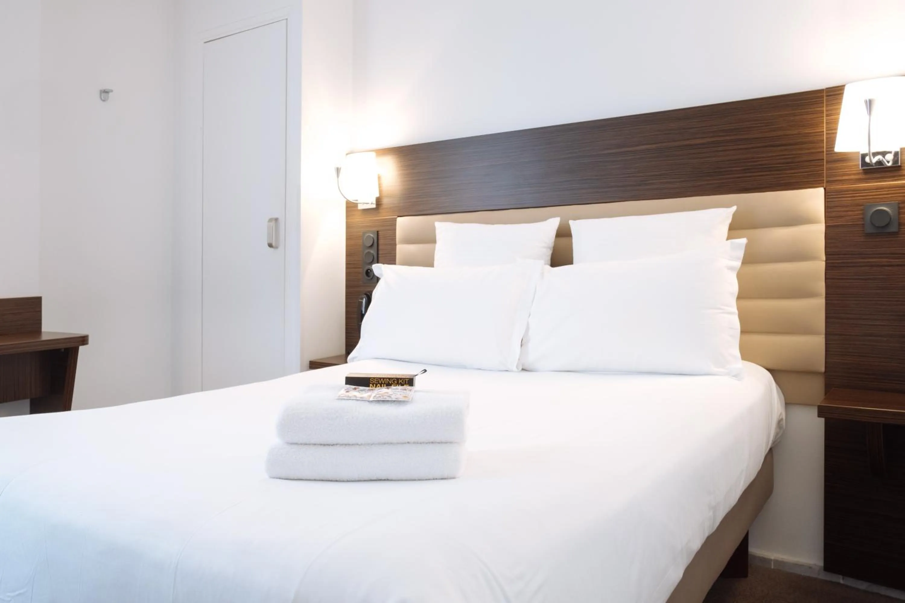 Bed in Hôtel & Appartements Monsigny