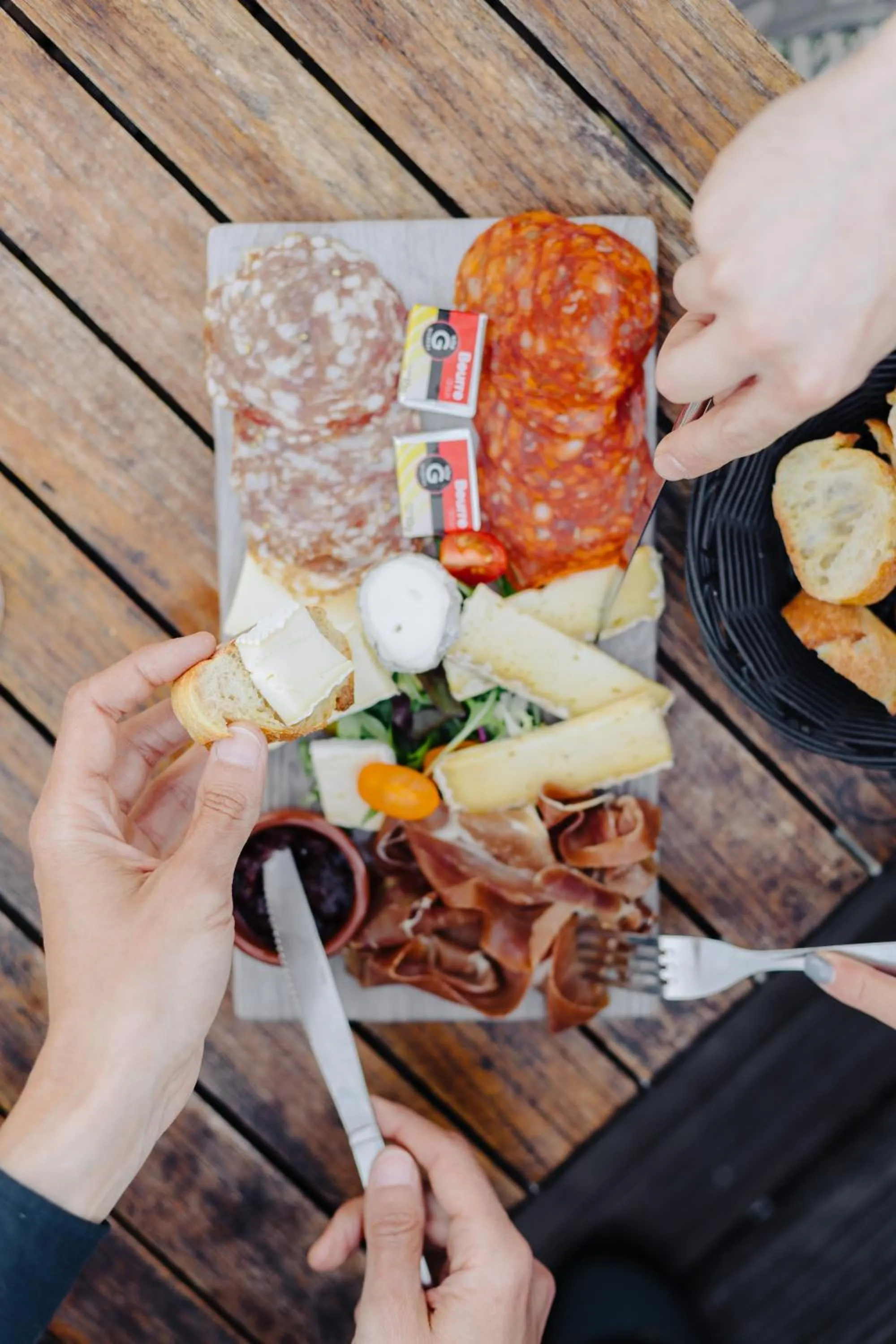 Food and drinks in Hôtel & Appartements Monsigny