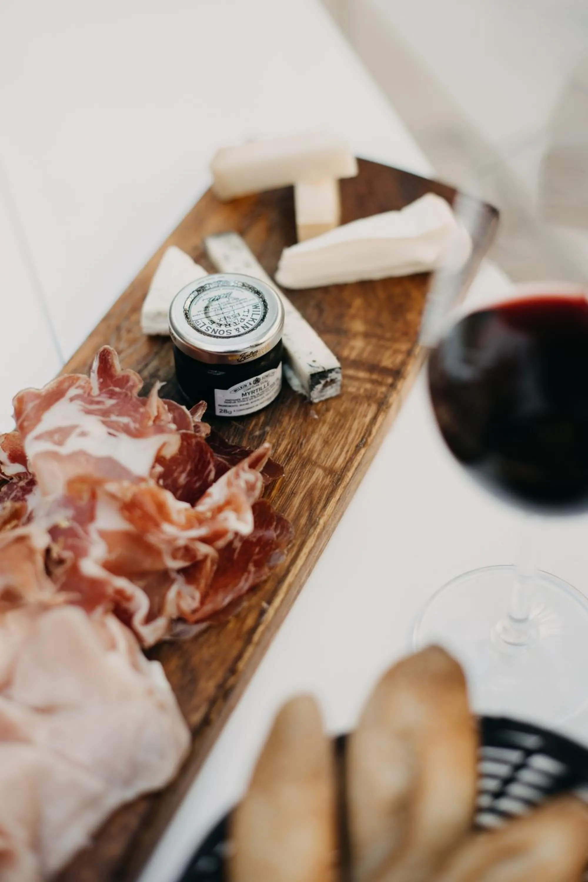 Restaurant/places to eat in Hôtel & Appartements Monsigny